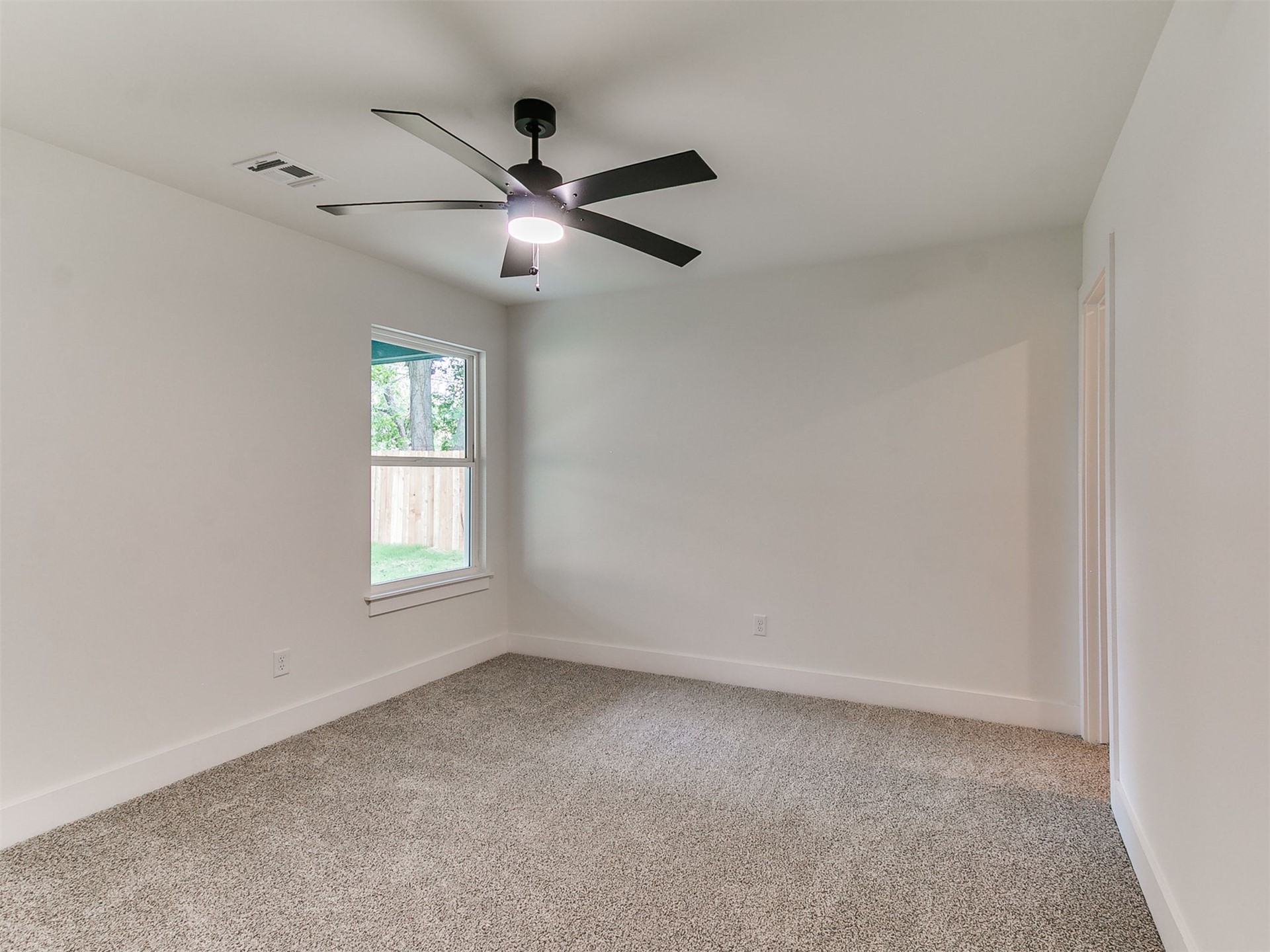 1323 N Toledo Avenue Property Photo 24