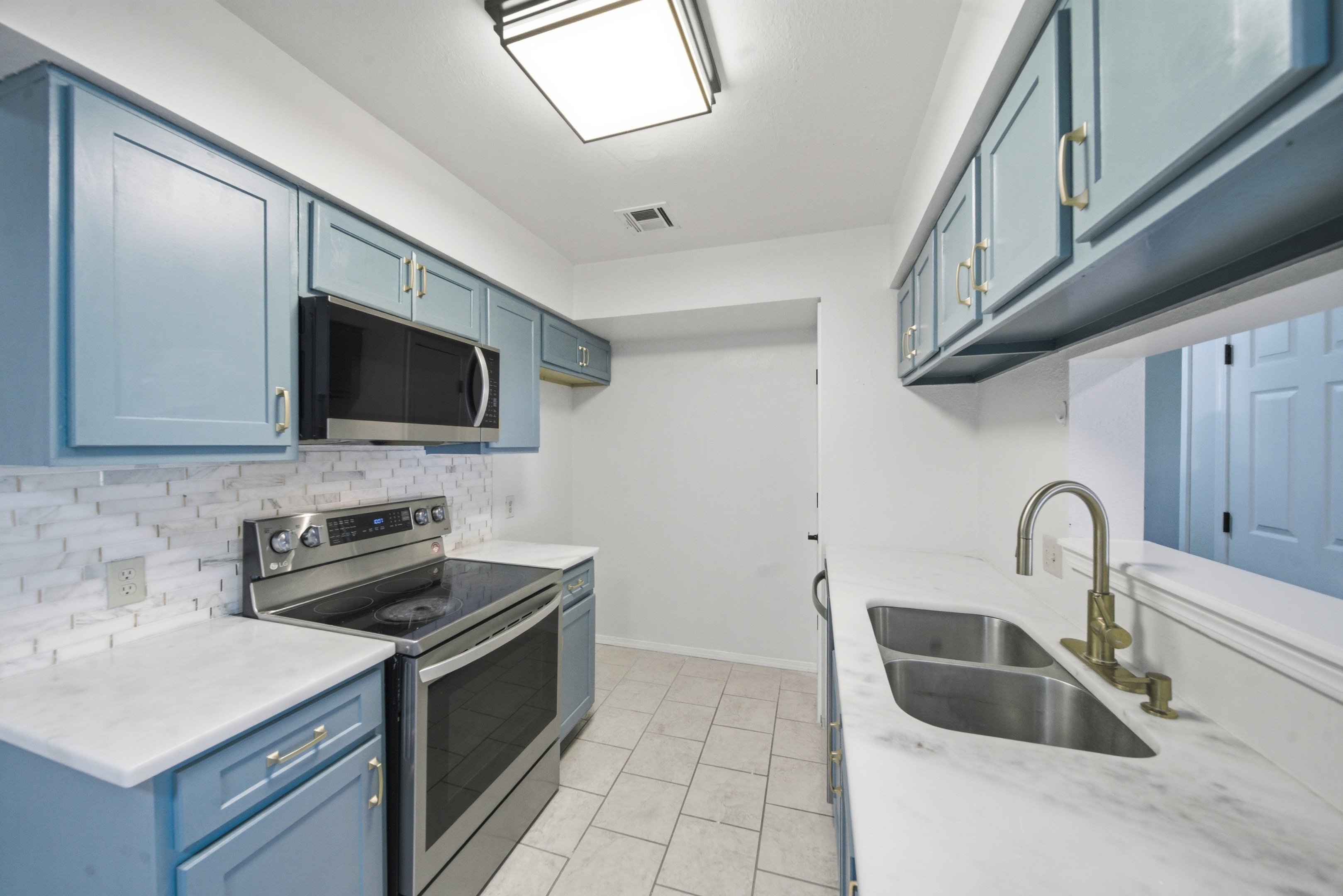 6364 S 80th East Avenue G Property Photo 15