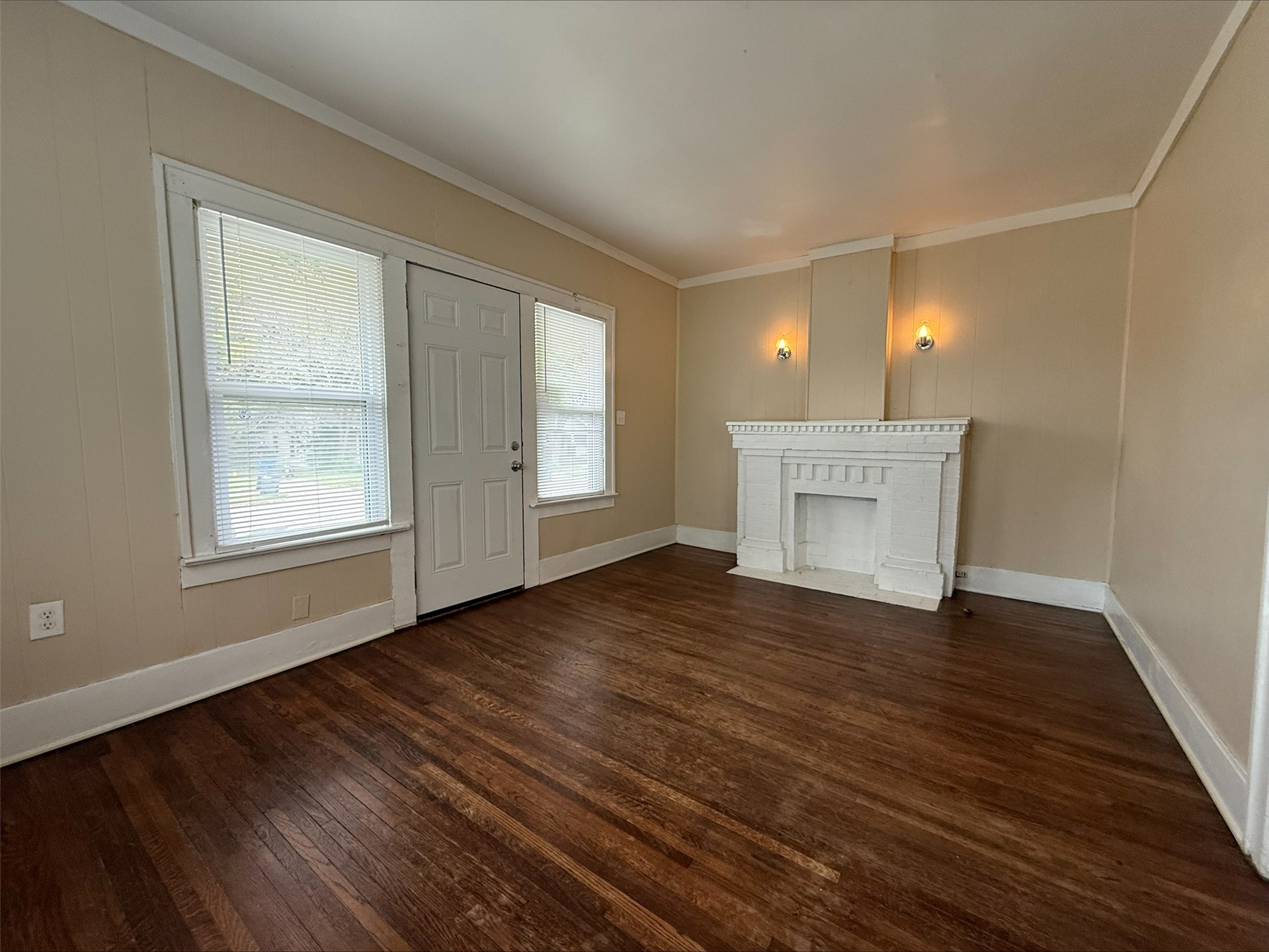 821 S Quincy Avenue Property Photo 3