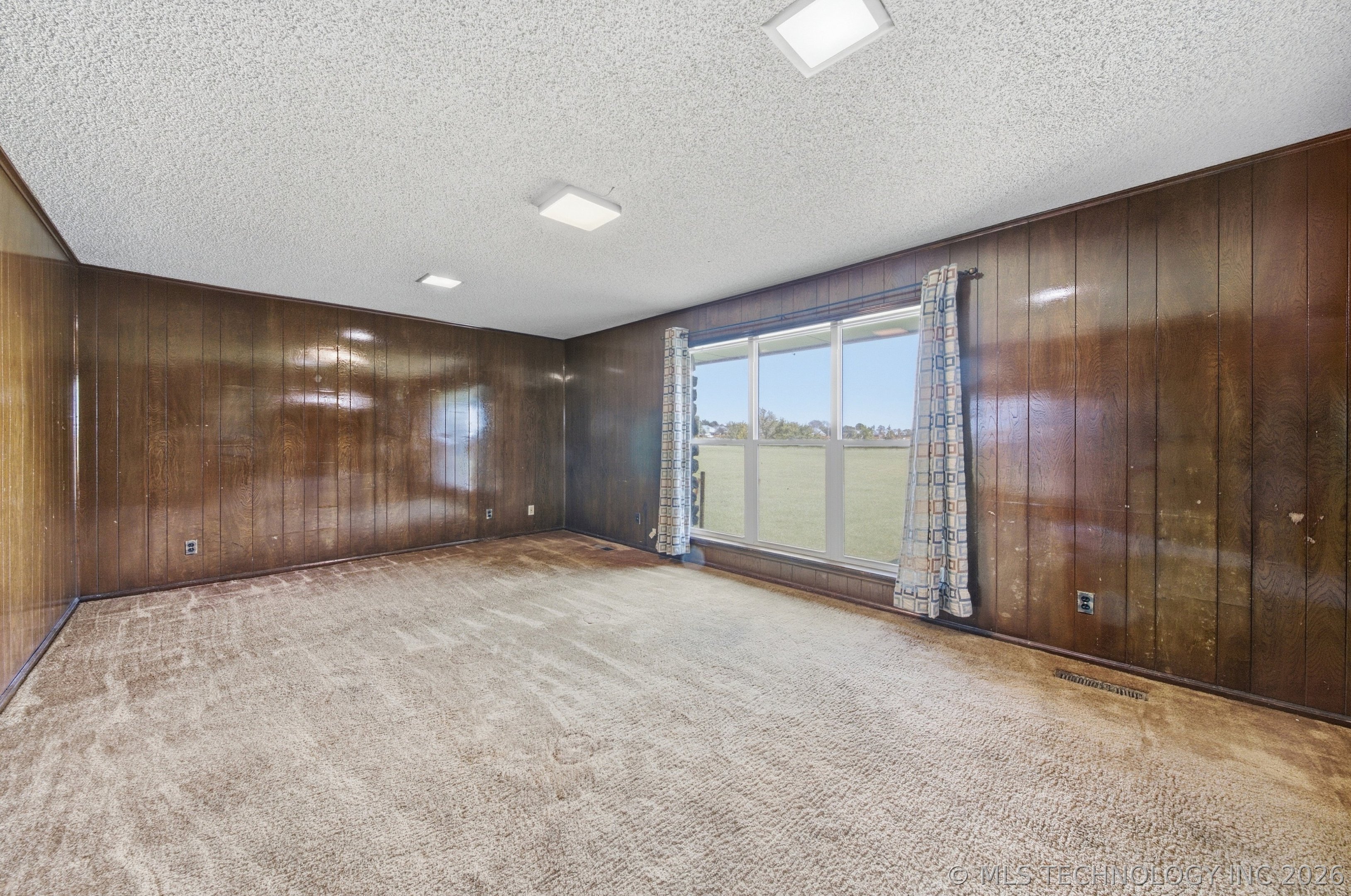 12203 S 88th East Avenue Property Photo 13
