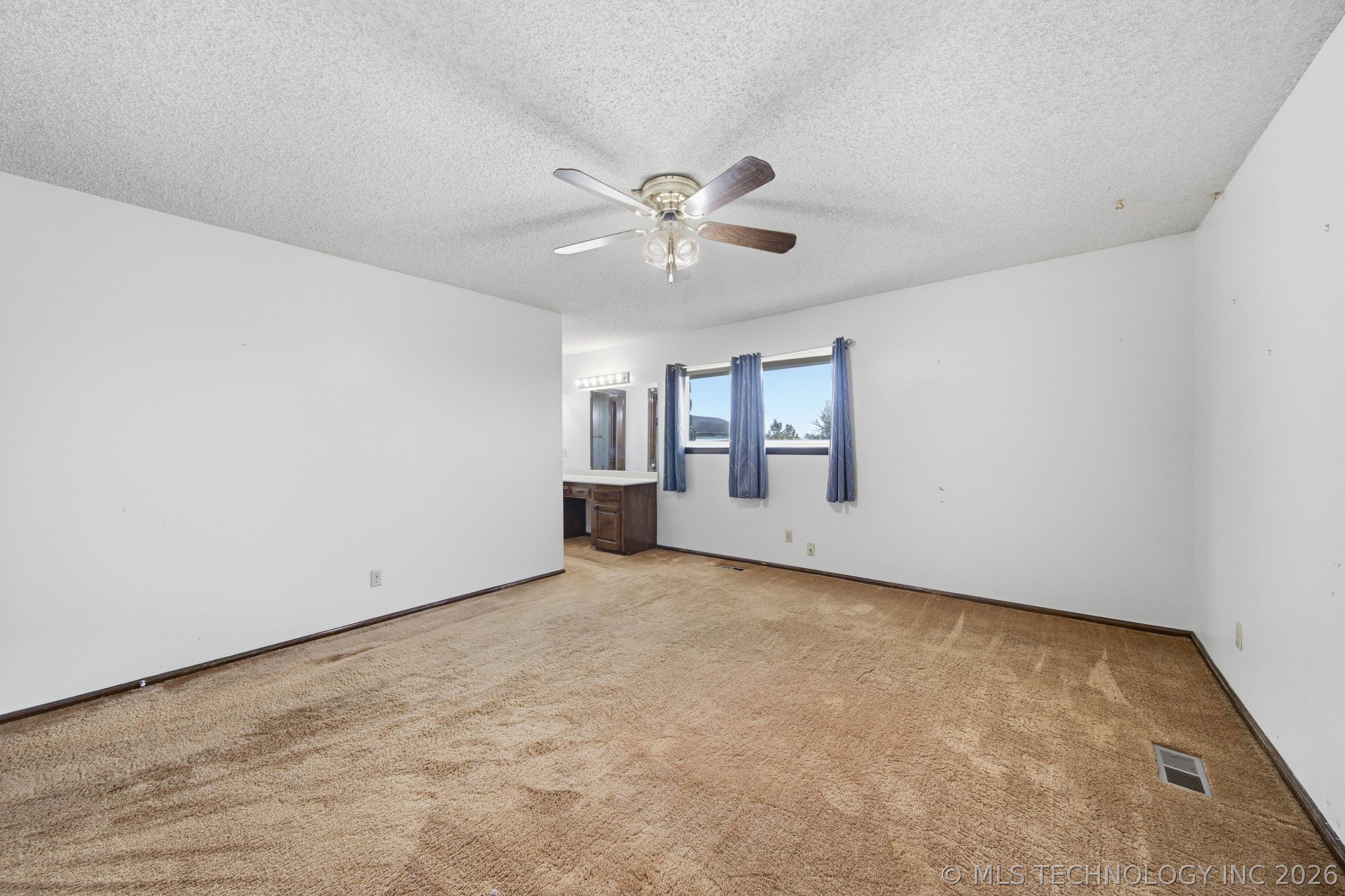 12203 S 88th East Avenue Property Photo 22