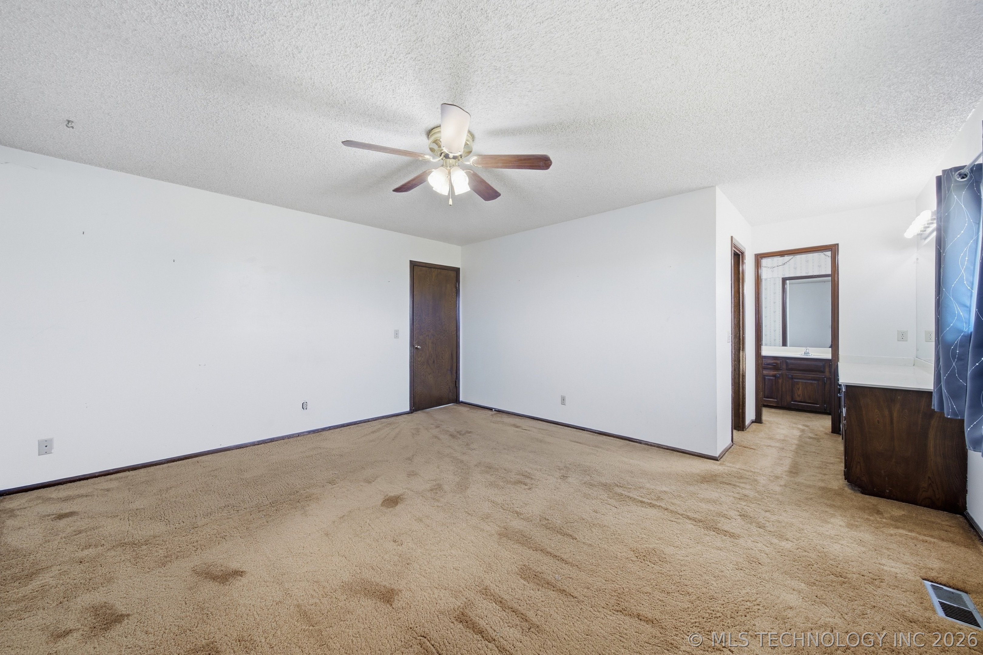 12203 S 88th East Avenue Property Photo 23