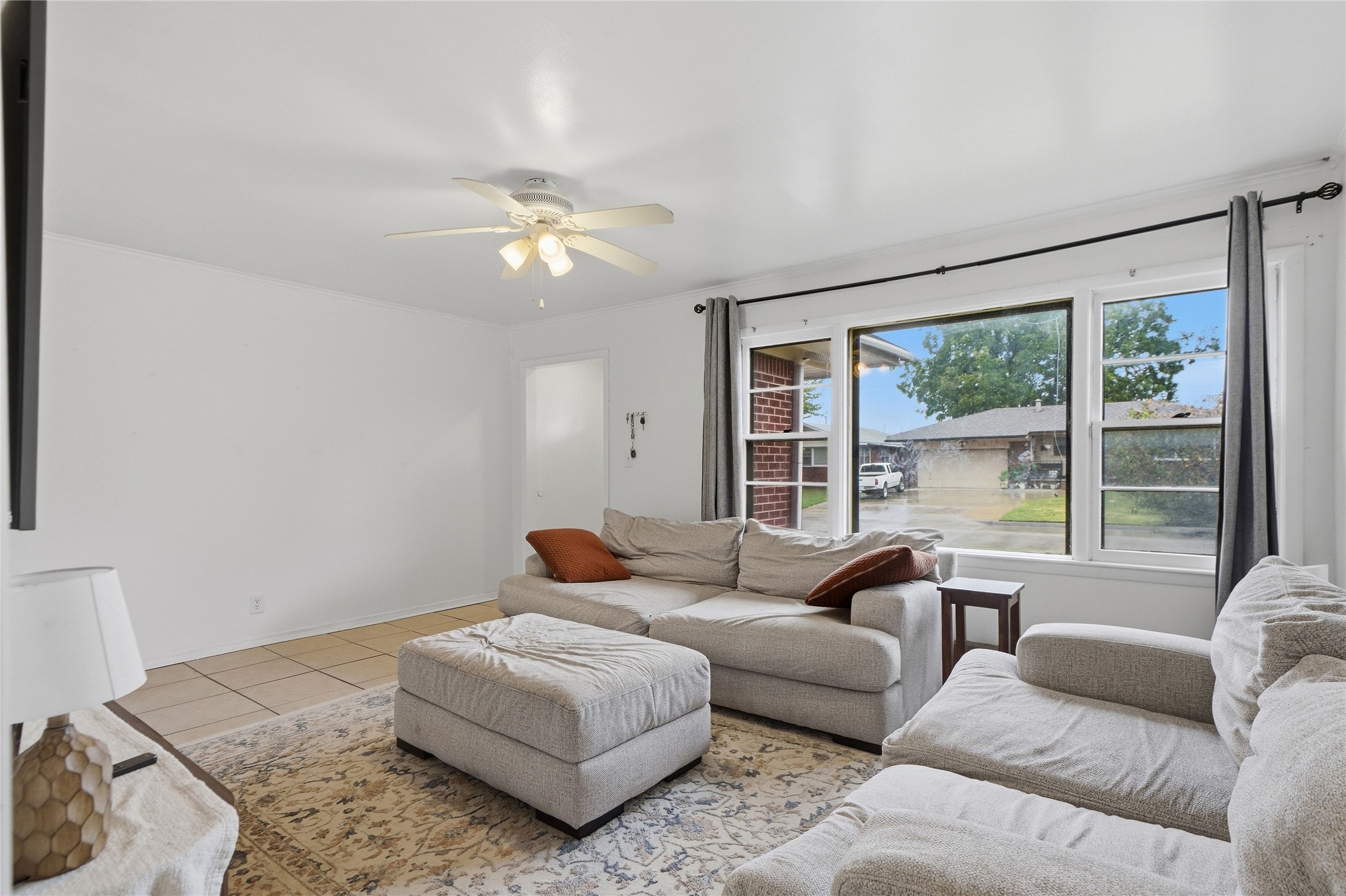 10920 E 3rd Street Property Photo 5