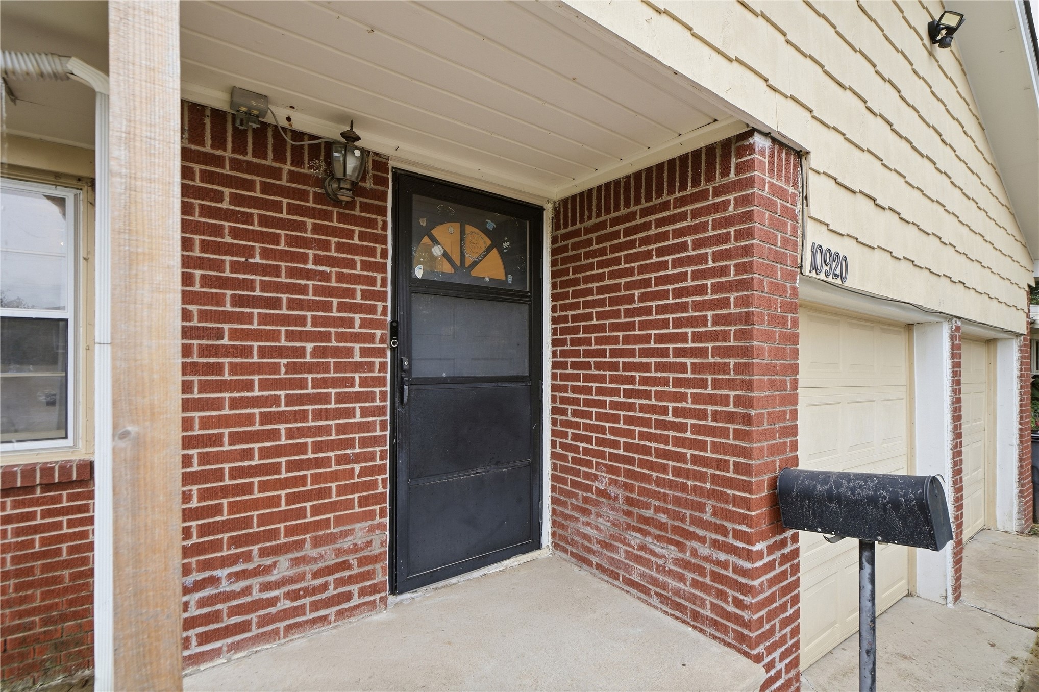 10920 E 3rd Street Property Photo 33