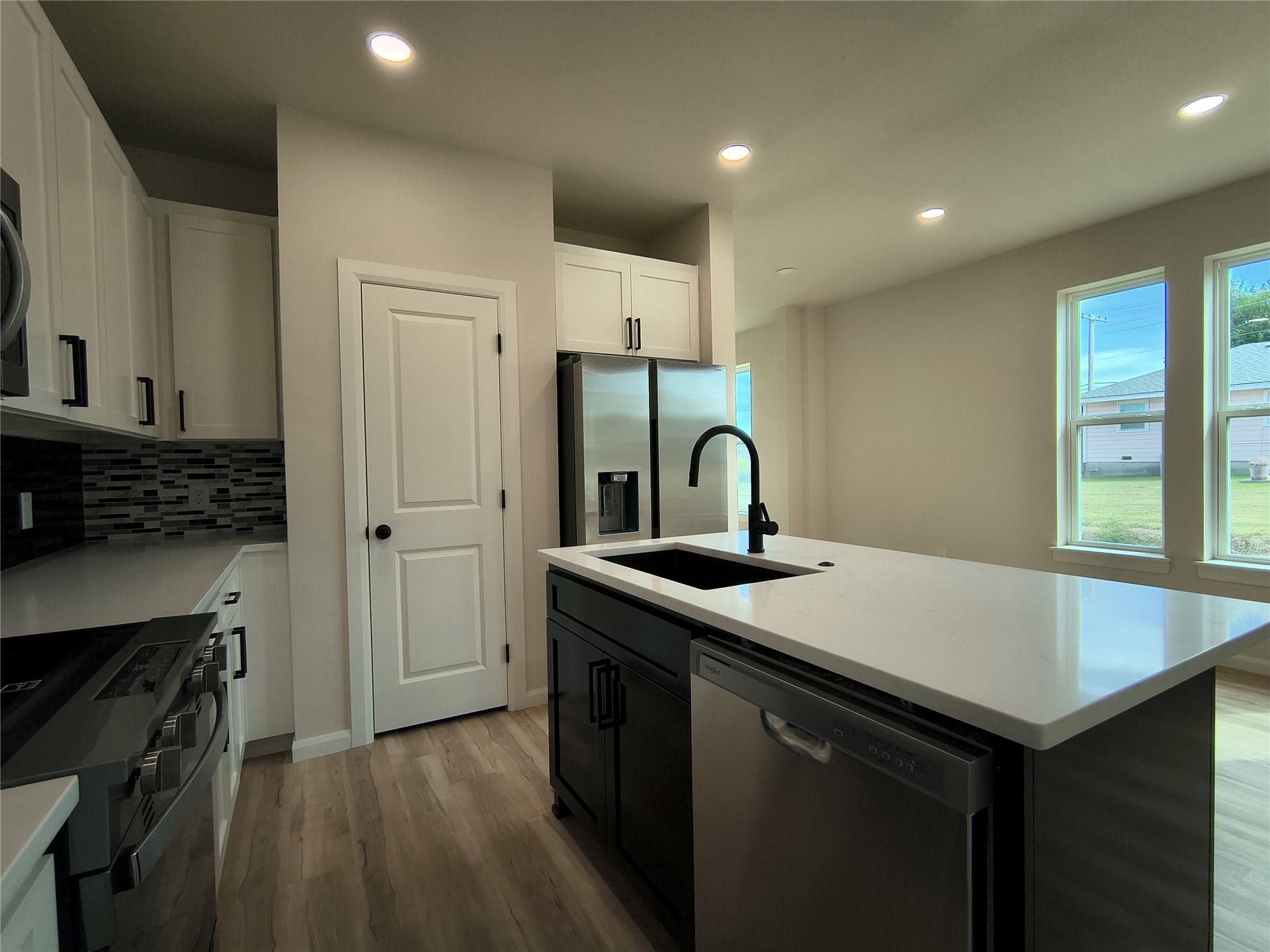 2112 N Trenton Avenue Property Photo 25