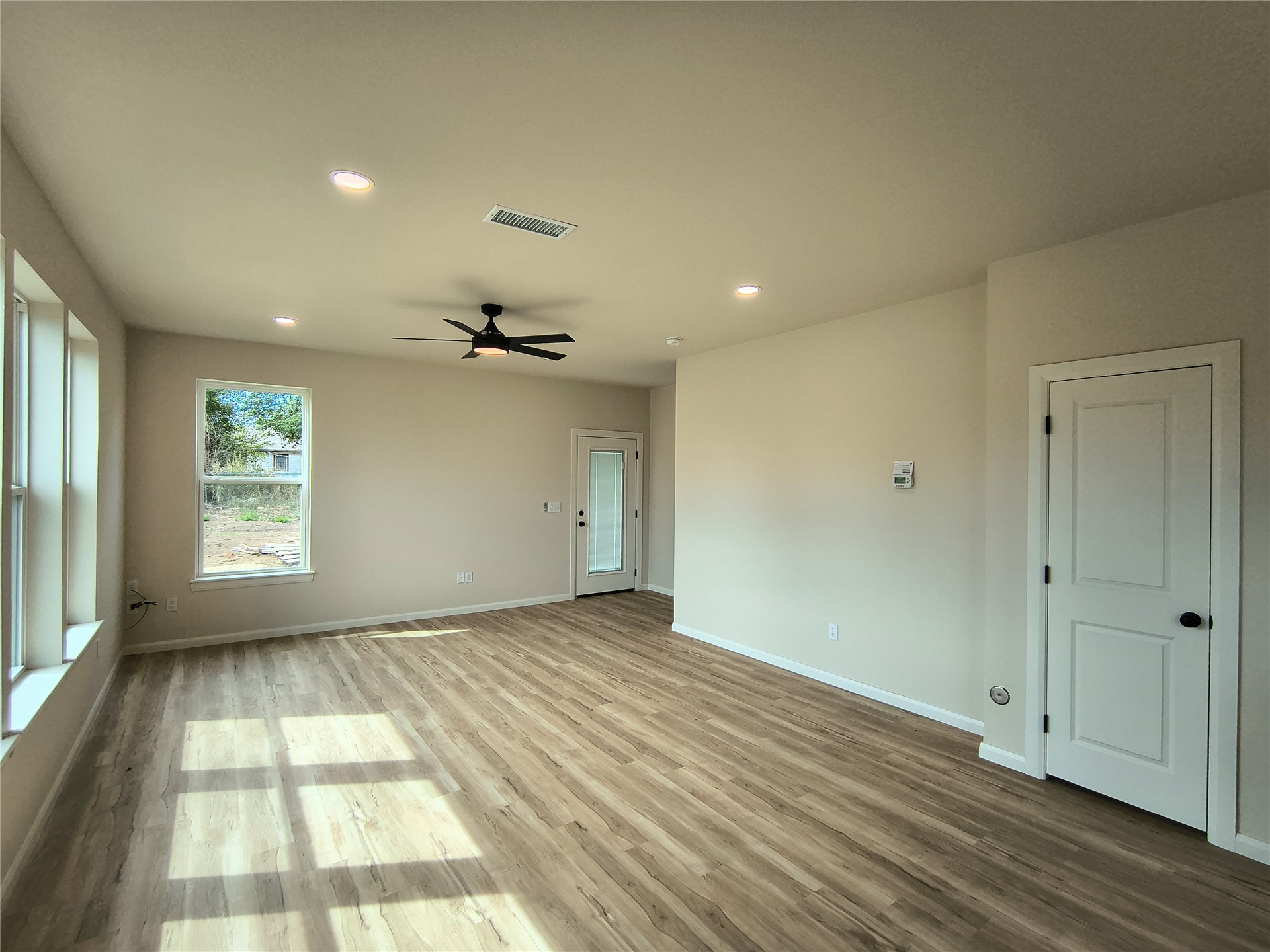 2112 N Trenton Avenue Property Photo 32