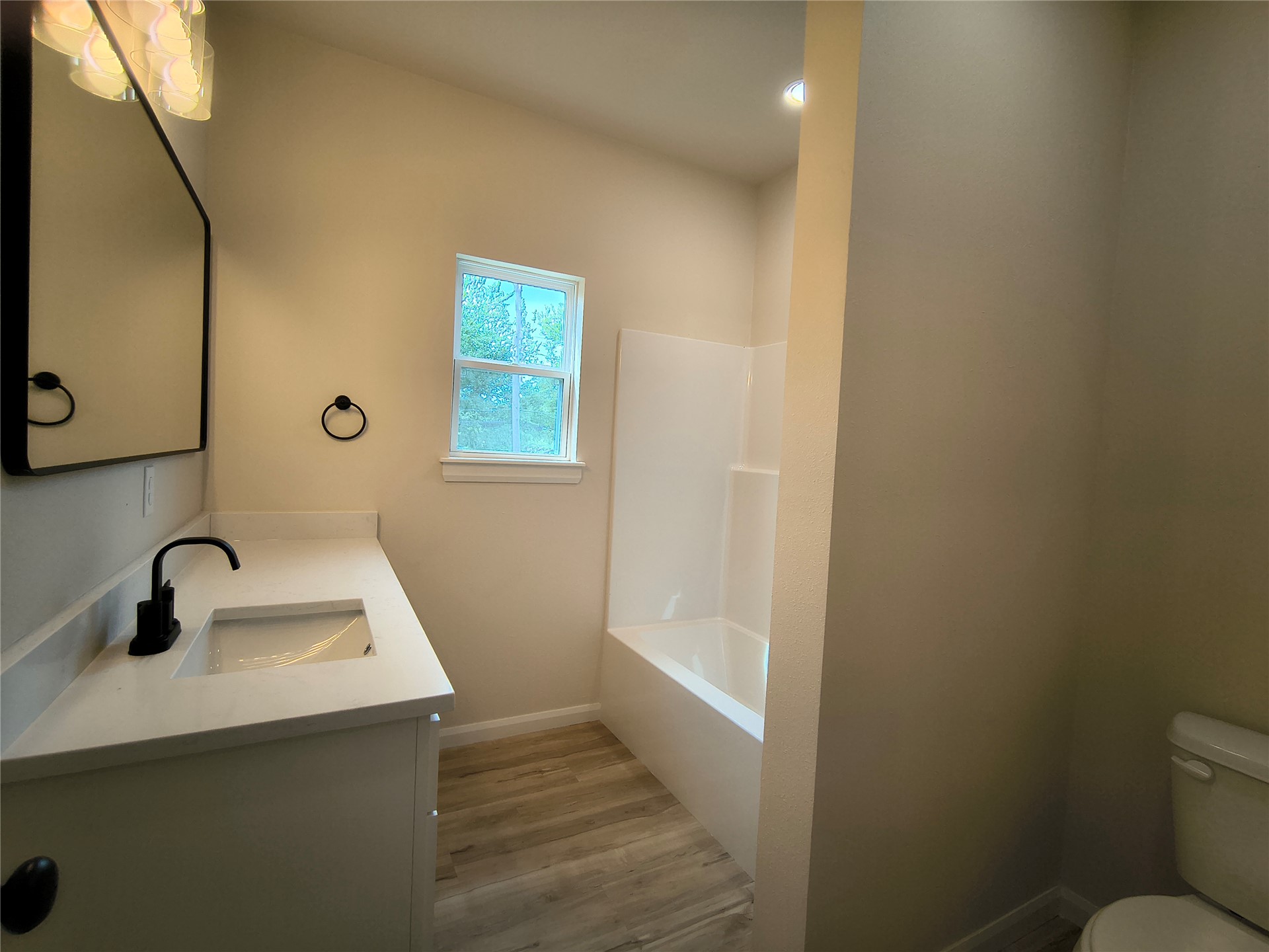 2112 N Trenton Avenue Property Photo 33