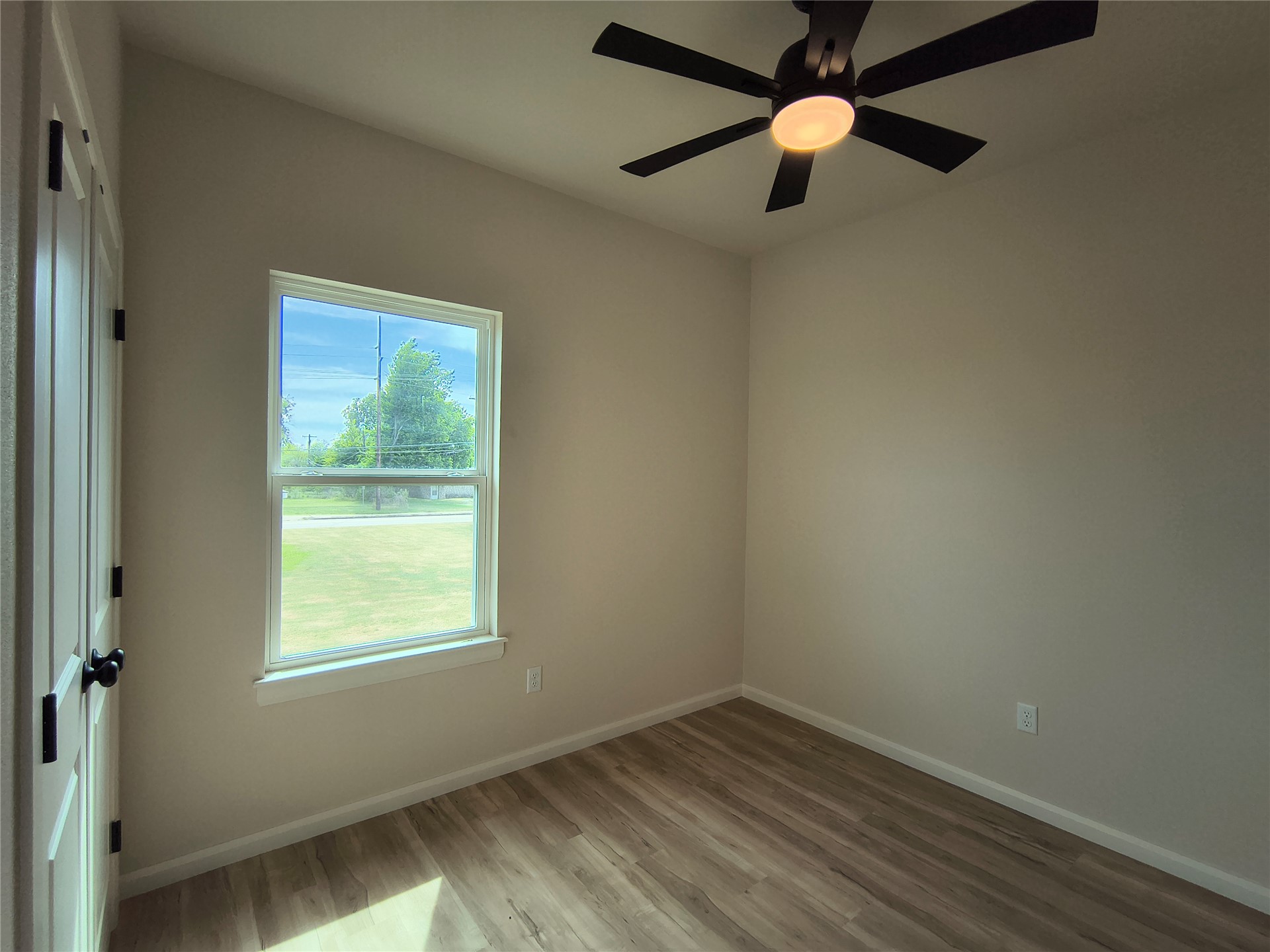2112 N Trenton Avenue Property Photo 36