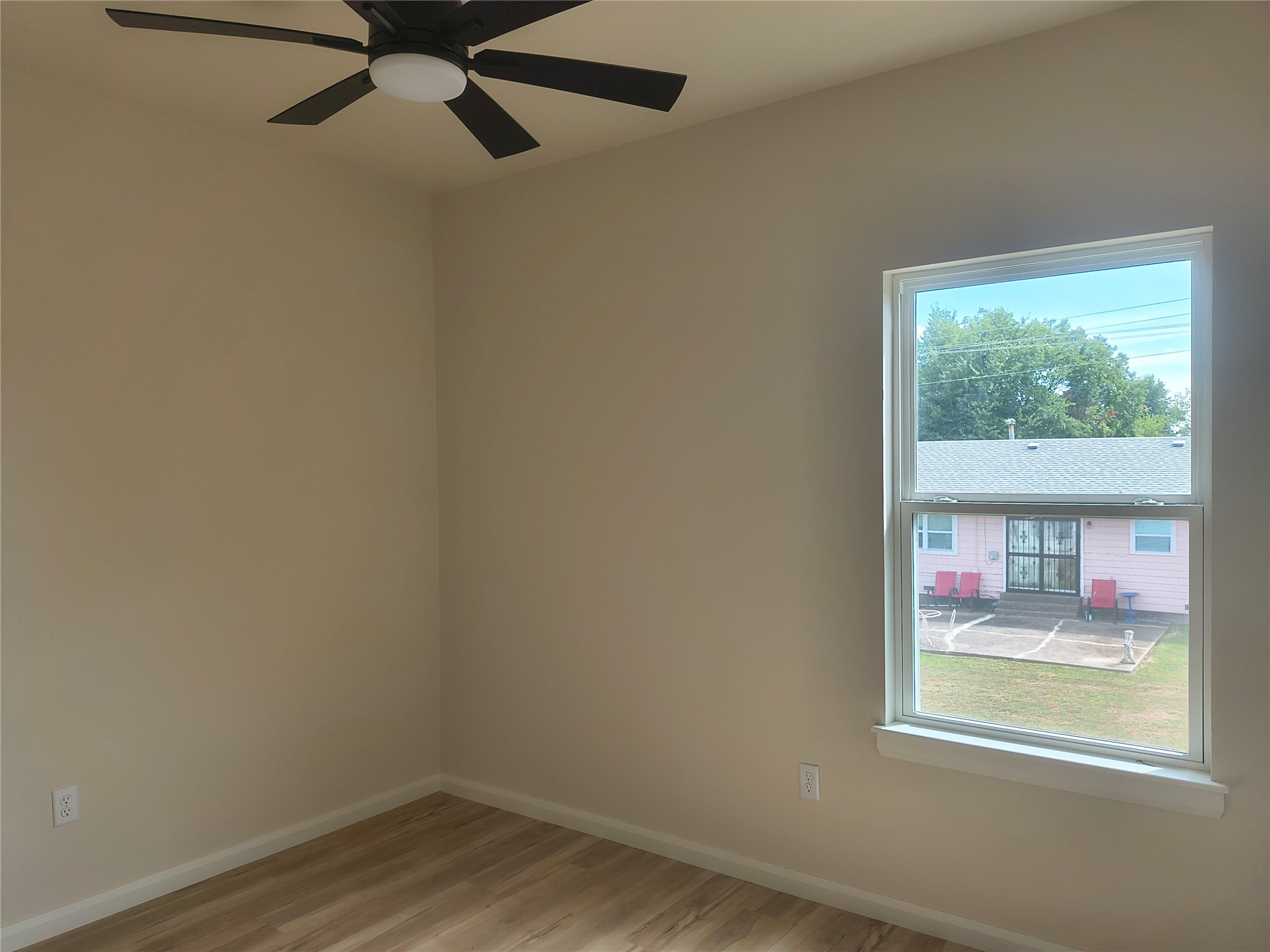 2112 N Trenton Avenue Property Photo 41