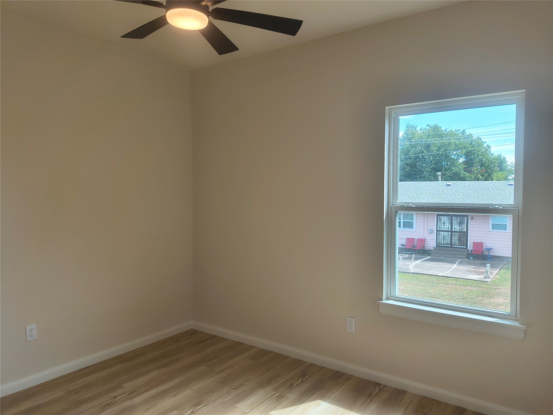 2112 N Trenton Avenue Property Photo 42