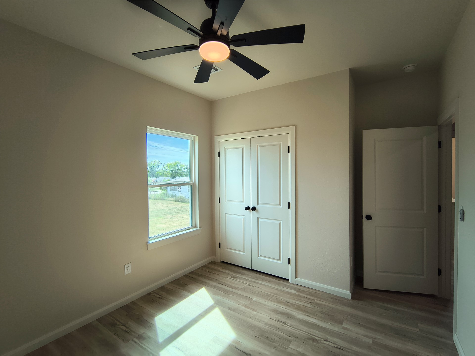 2112 N Trenton Avenue Property Photo 45