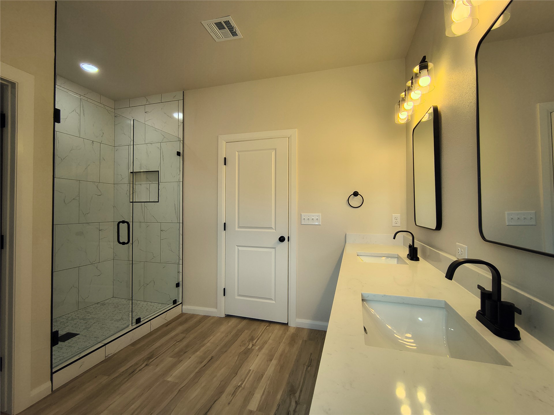 2112 N Trenton Avenue Property Photo 55