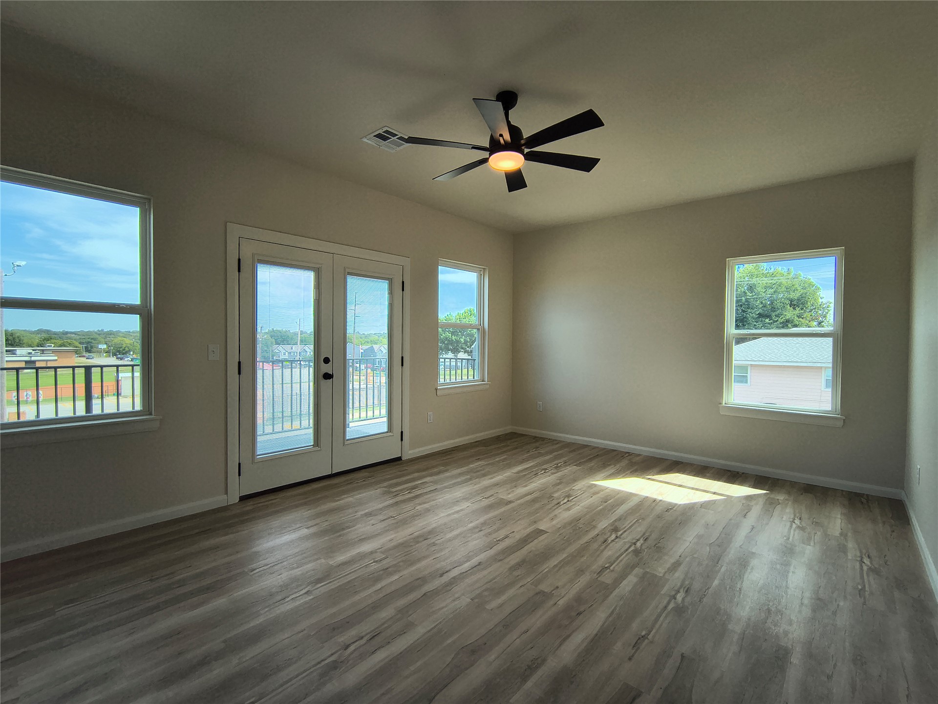 2112 N Trenton Avenue Property Photo 56