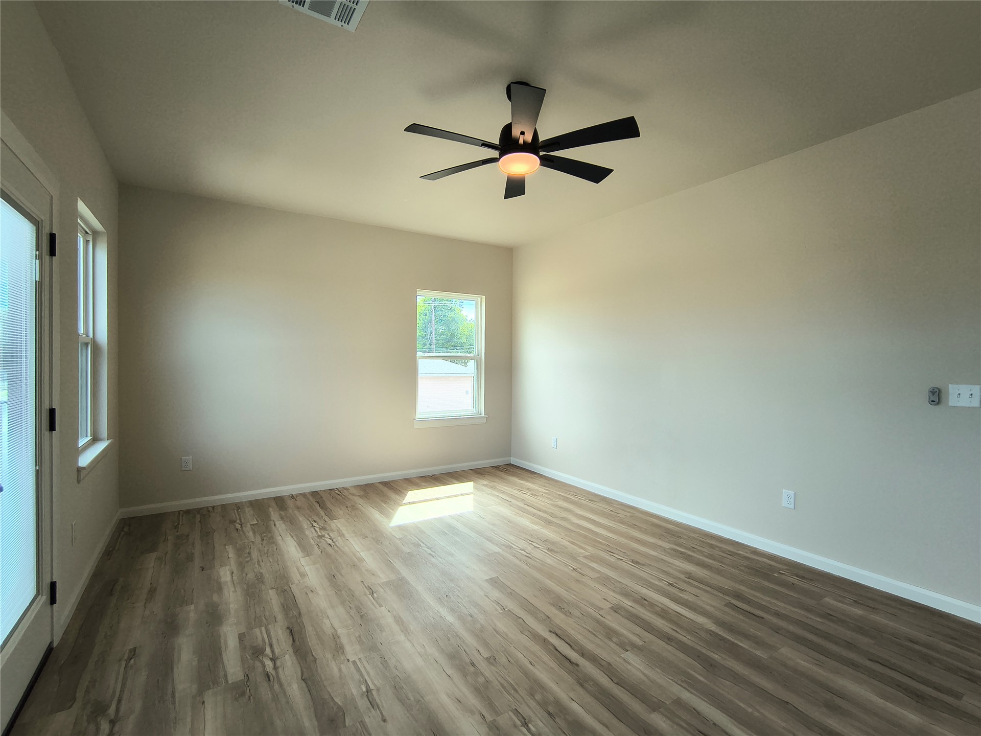 2112 N Trenton Avenue Property Photo 58