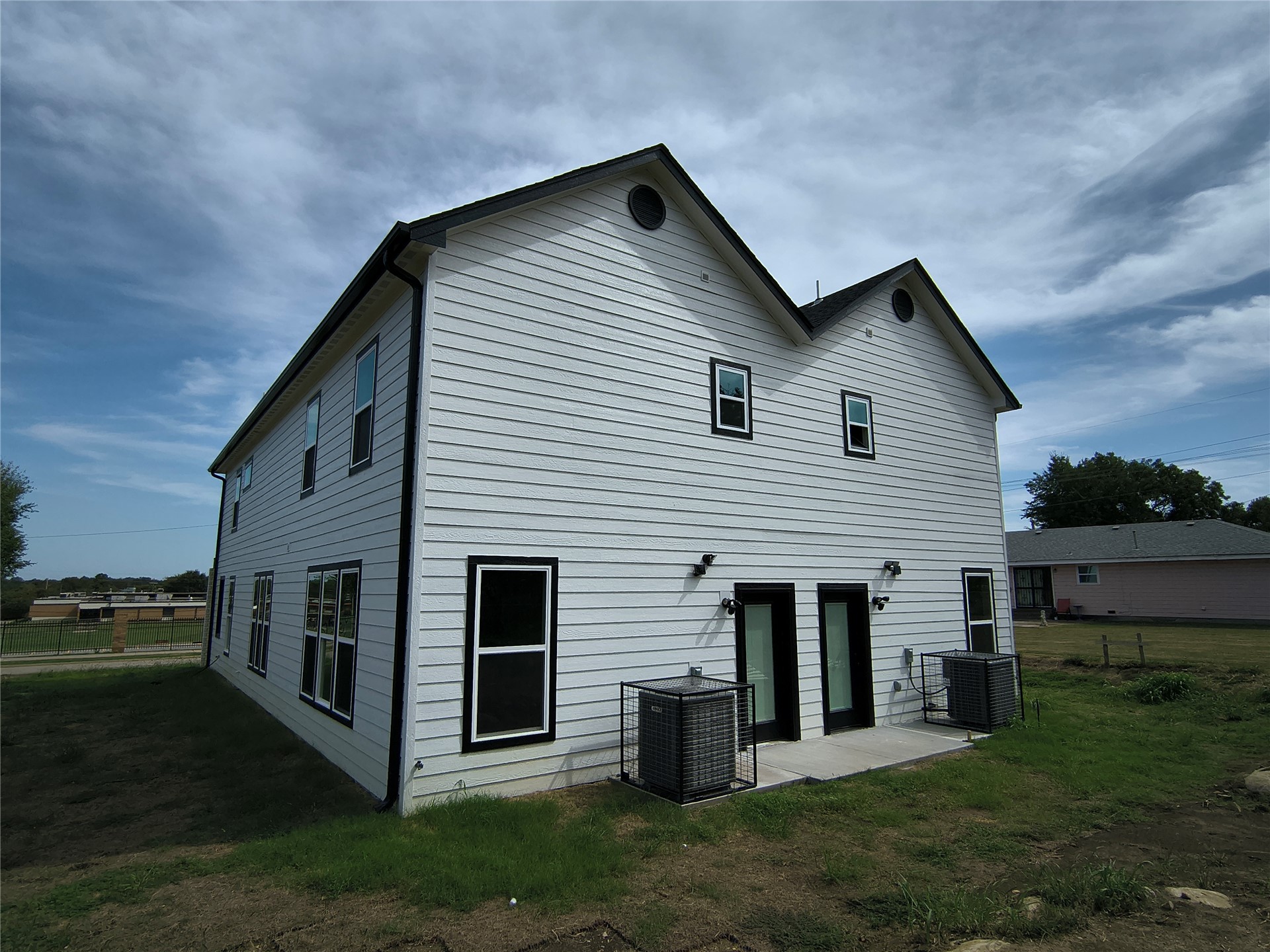 2112 N Trenton Avenue Property Photo 73