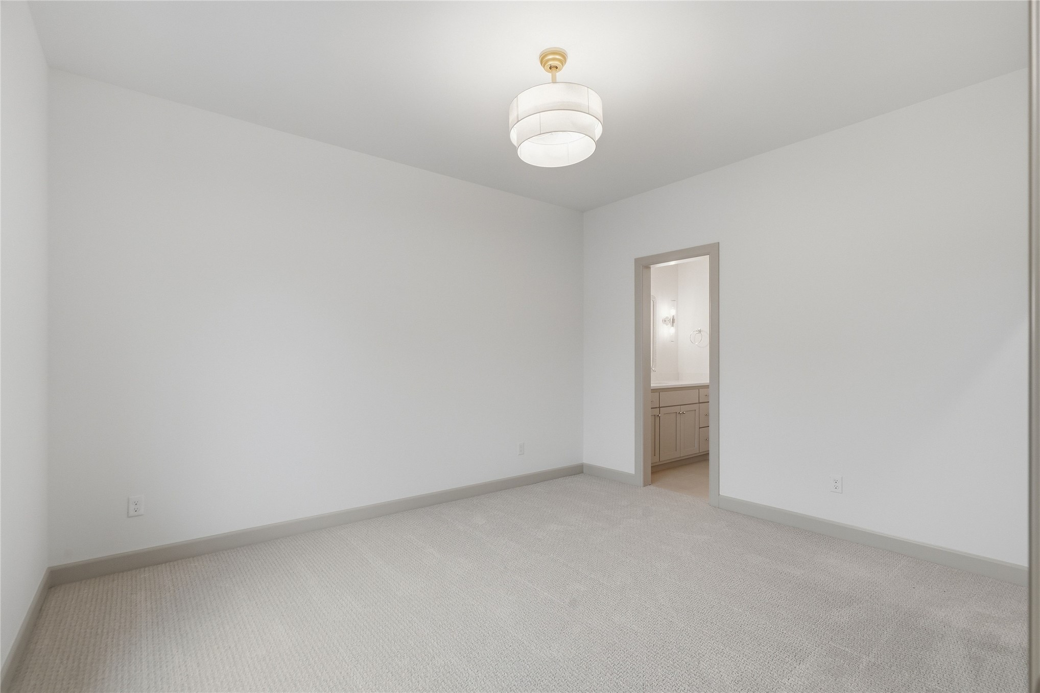 232 E 46th Street Property Photo 51