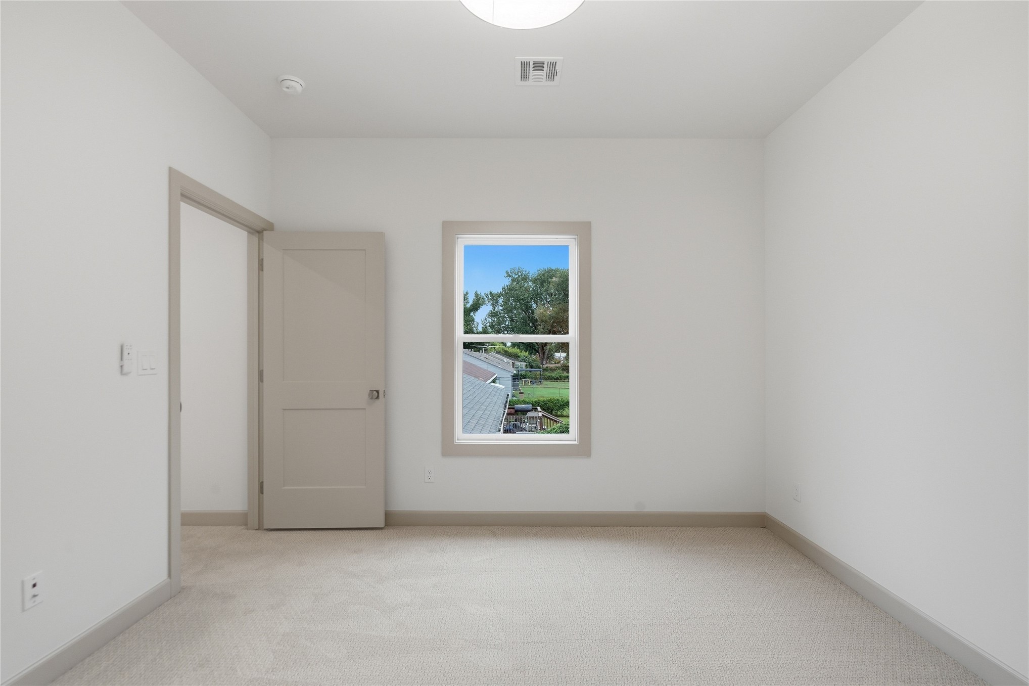 232 E 46th Street Property Photo 52