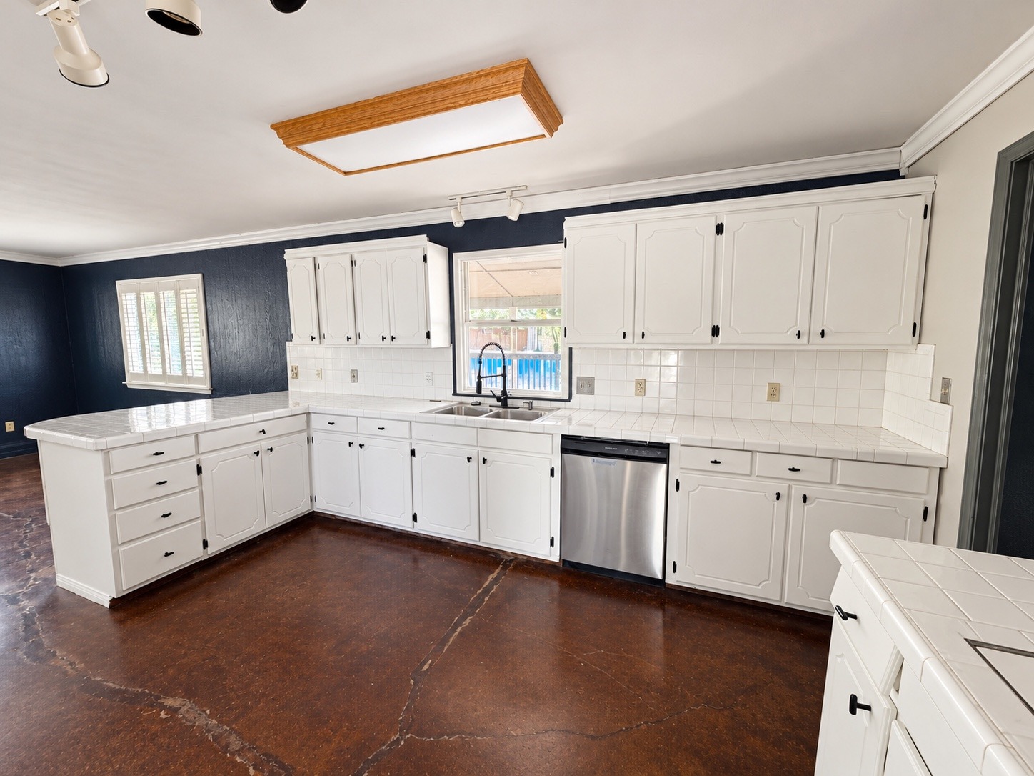 4721 Dogwood Road Property Photo 7