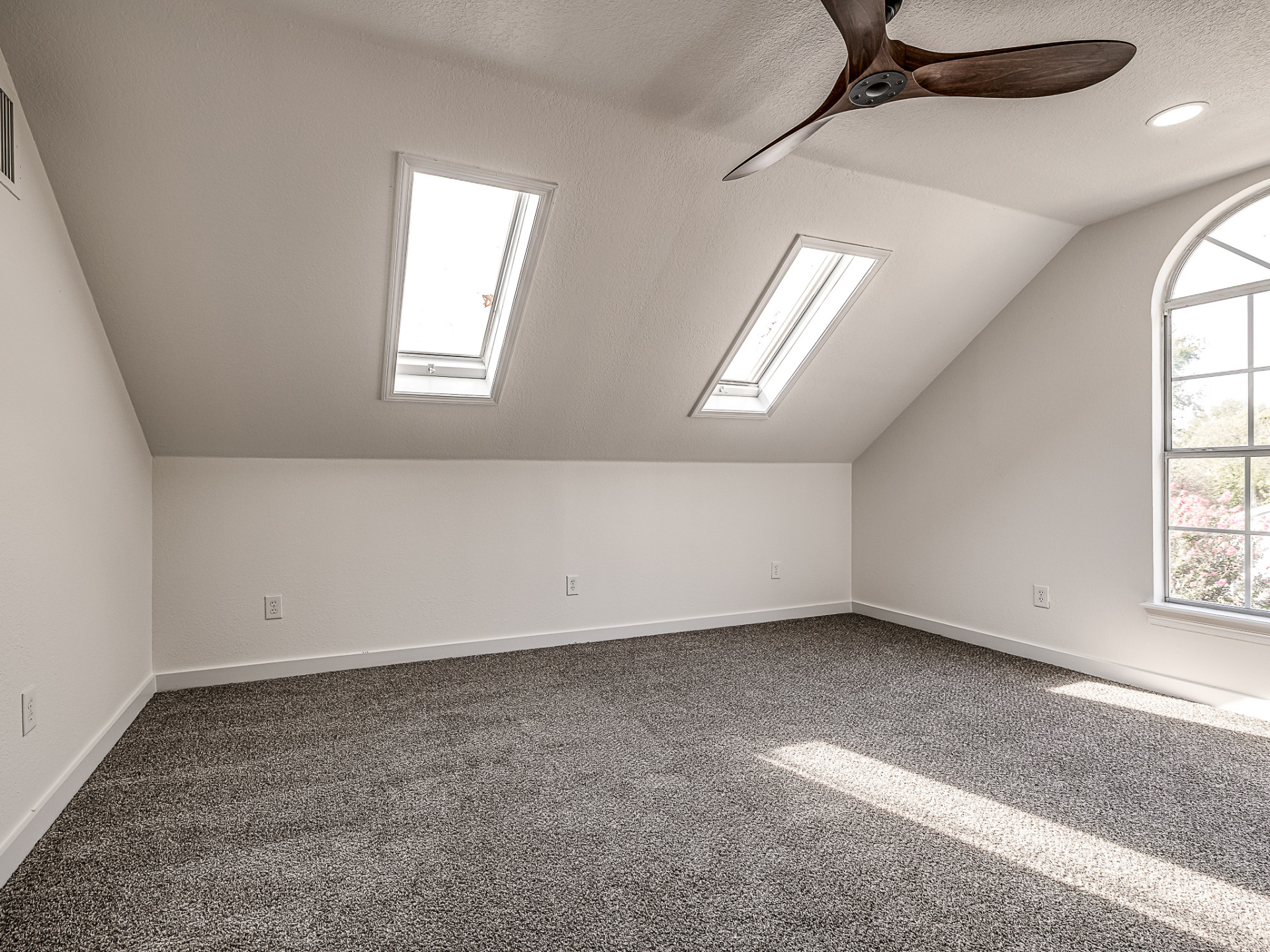 2900 E Reno Street Property Photo 27