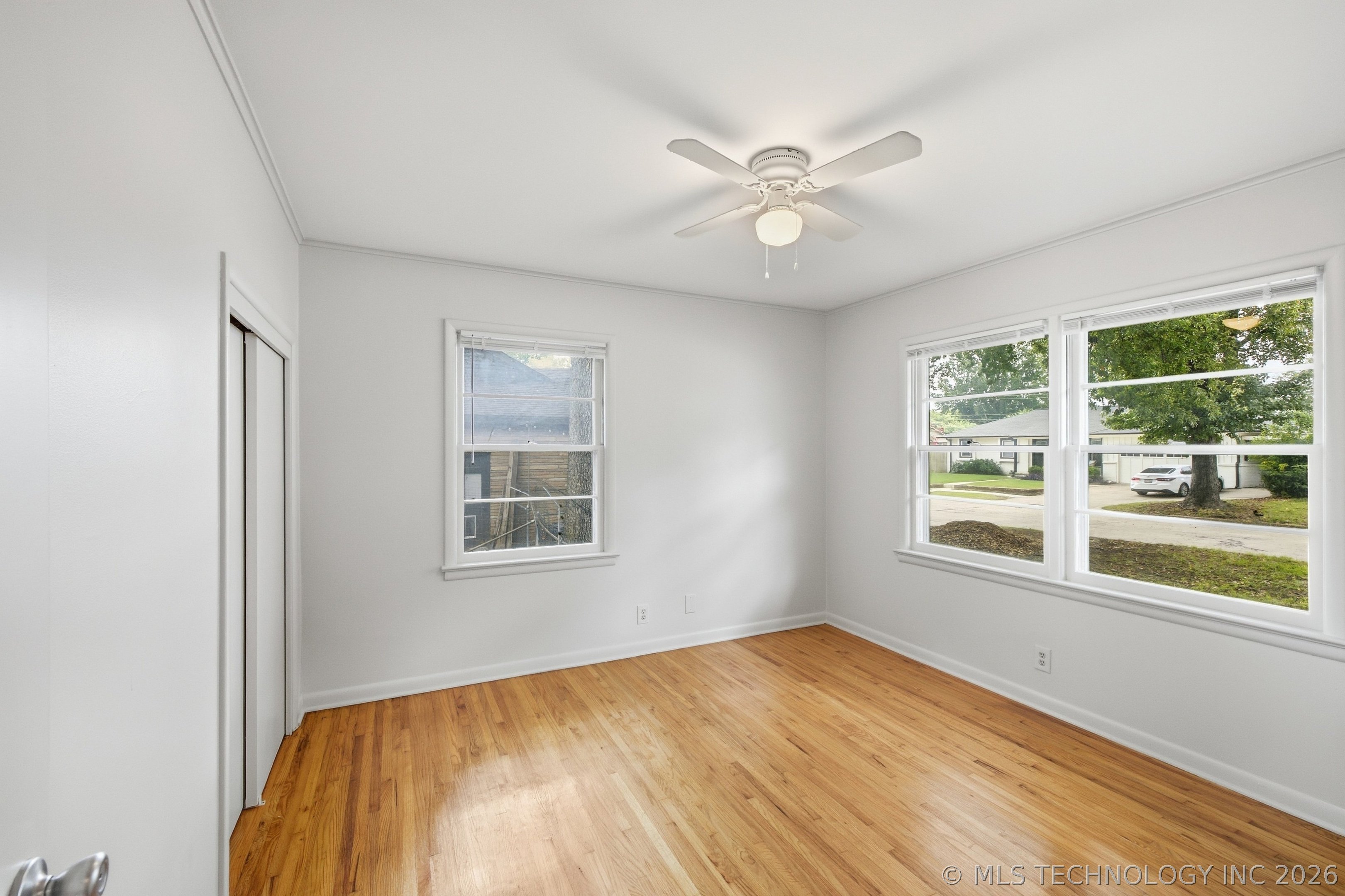 2519 E 56th Street Property Photo 10