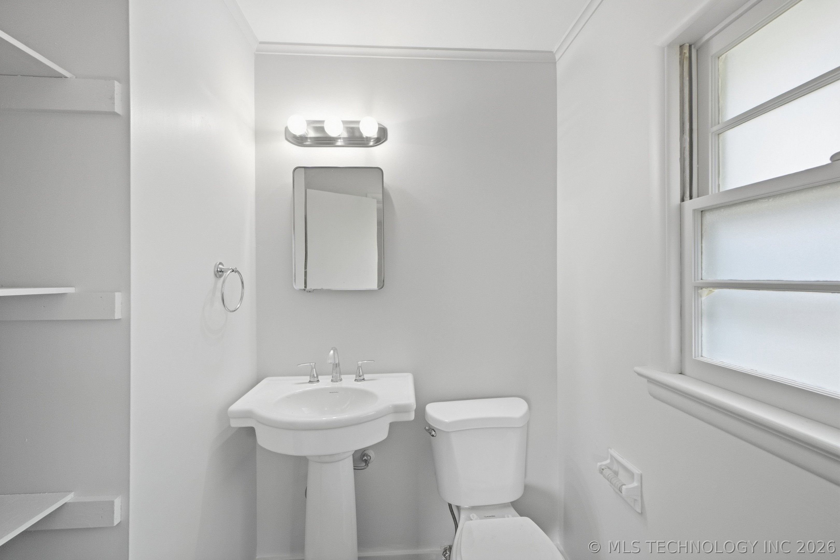 2519 E 56th Street Property Photo 13