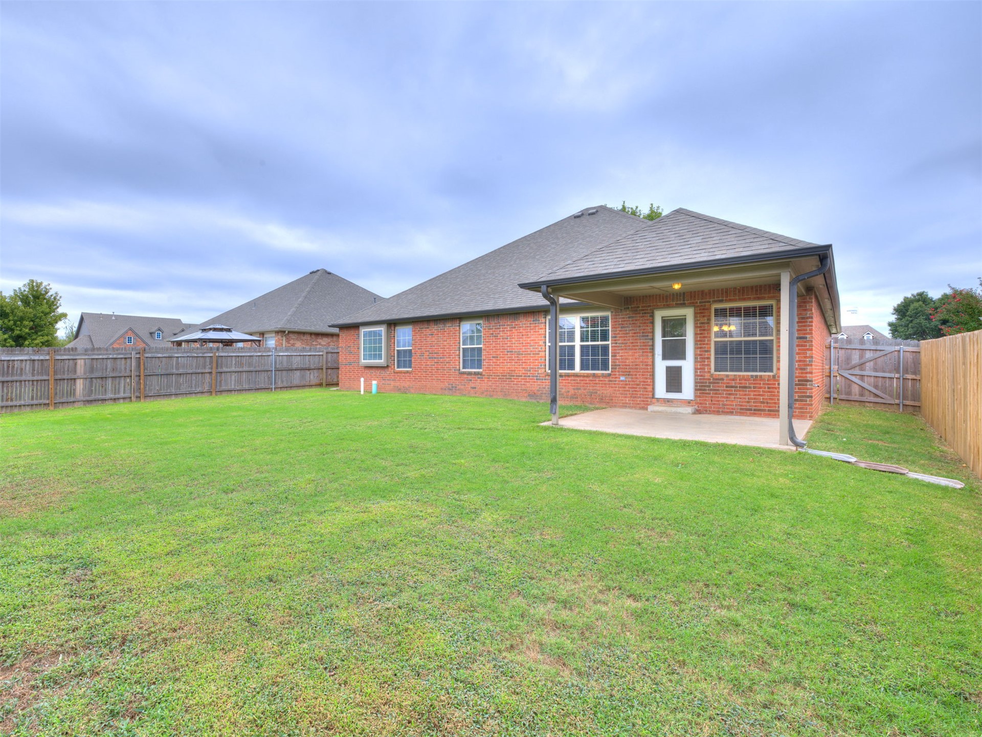 21677 E 39th Place Property Photo 4