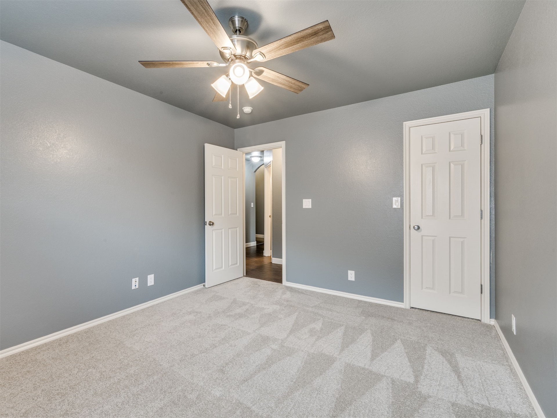 21677 E 39th Place Property Photo 16