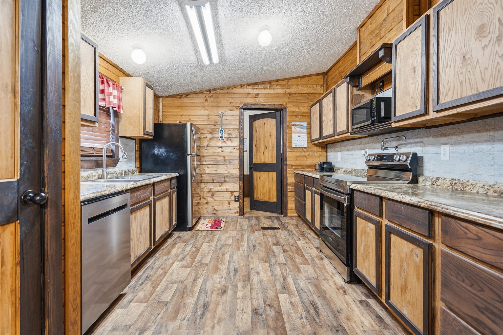 23066 Pettijohn Springs Property Photo 10