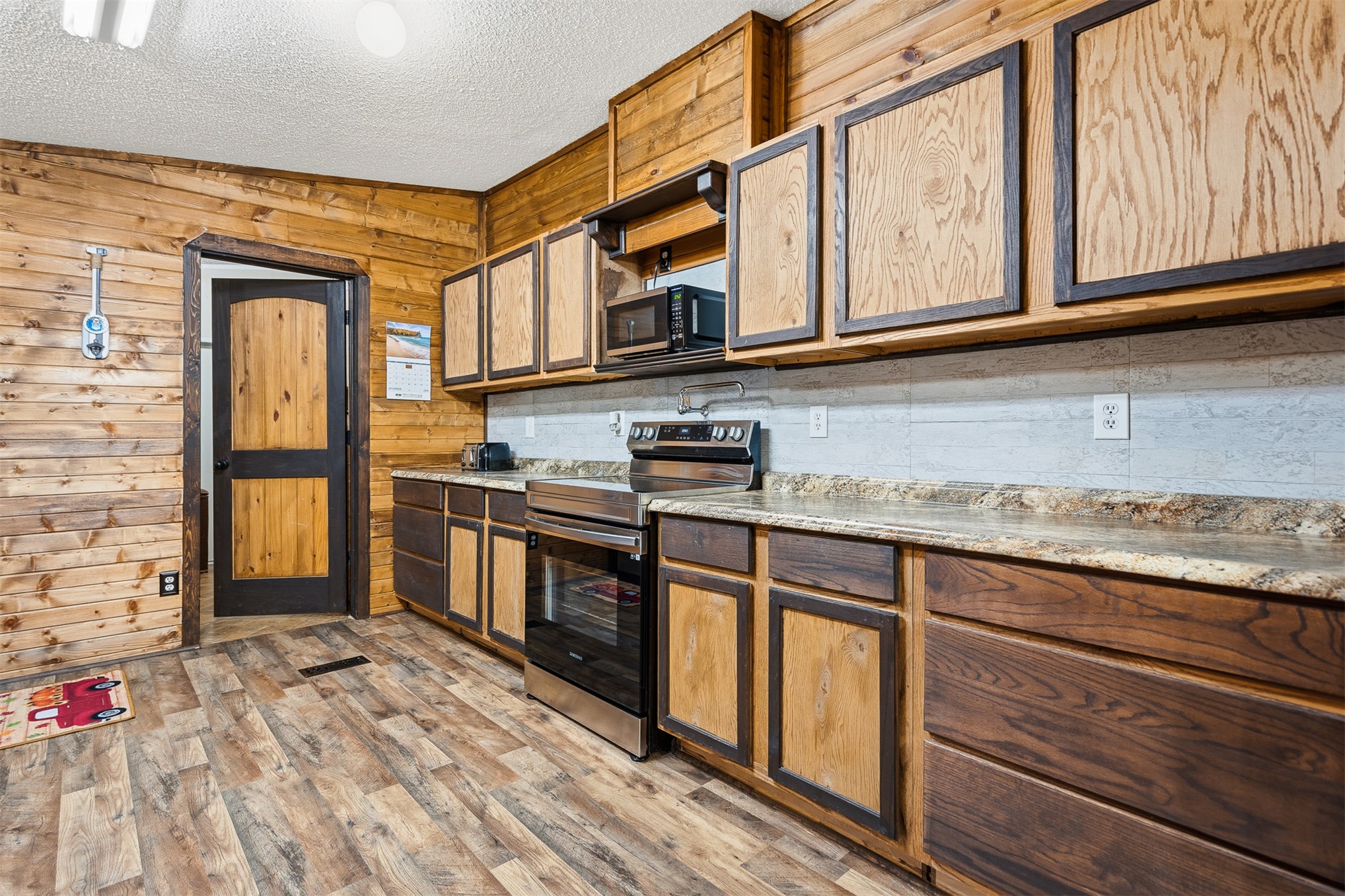 23066 Pettijohn Springs Property Photo 12