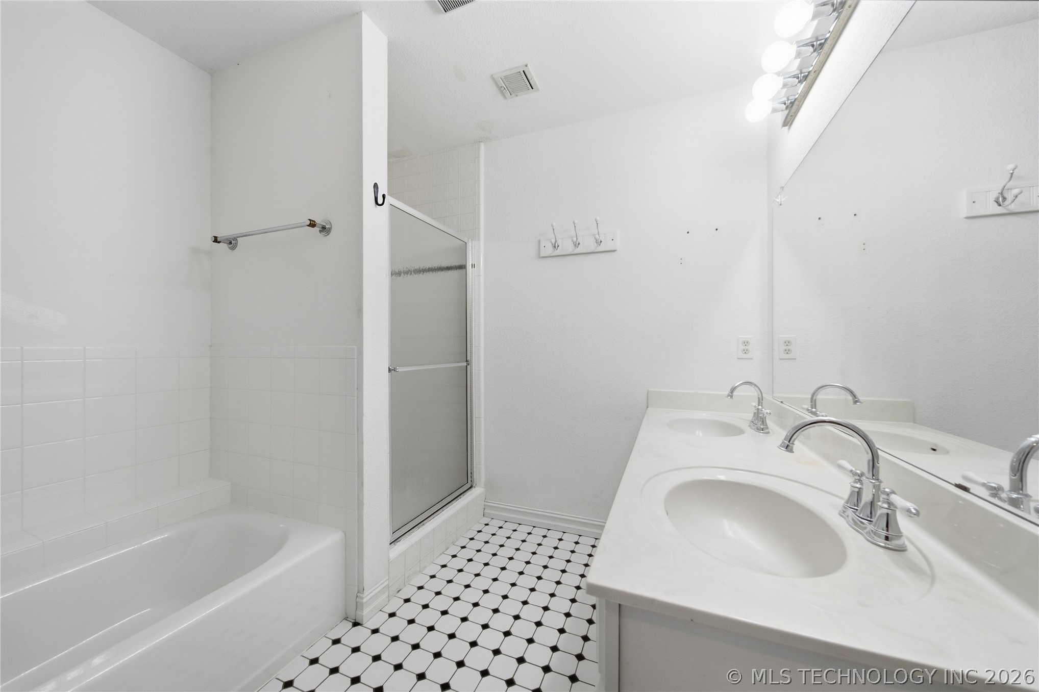 7721 N 132nd East Avenue Property Photo 14