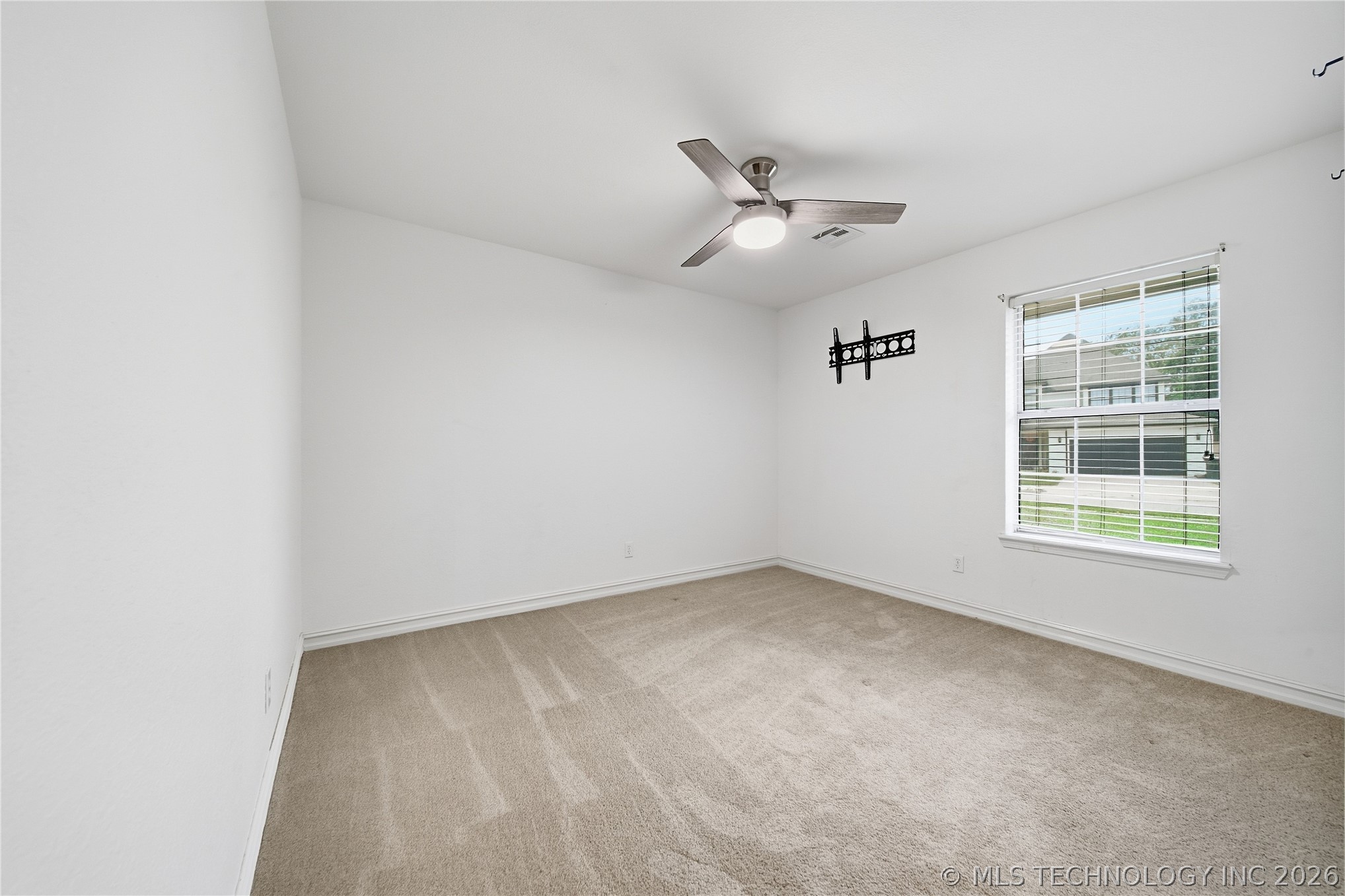 7721 N 132nd East Avenue Property Photo 16
