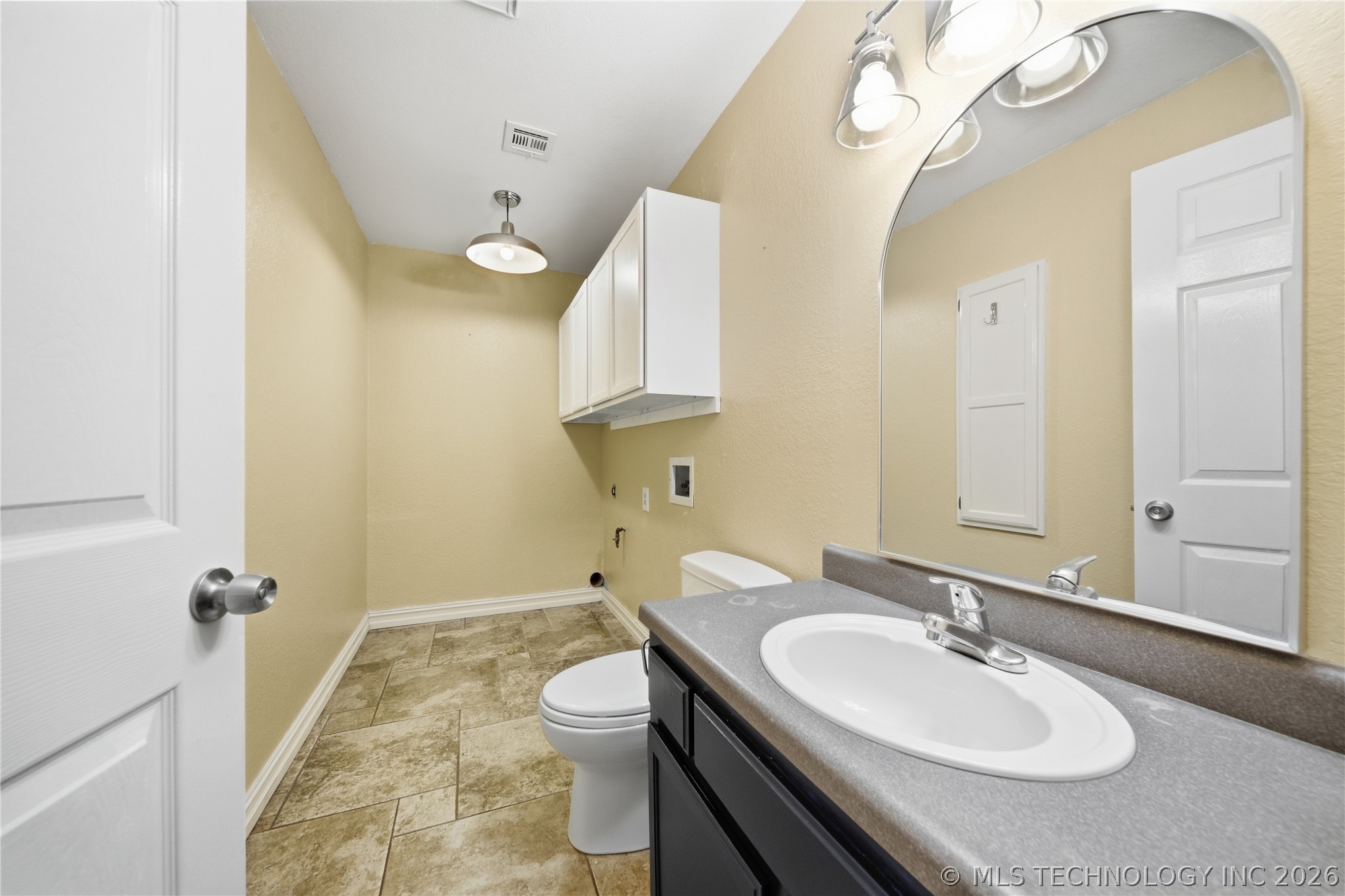7721 N 132nd East Avenue Property Photo 19