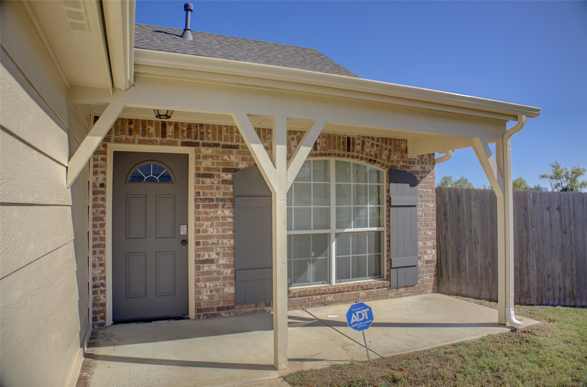 9227 Freedom Avenue Property Photo 1