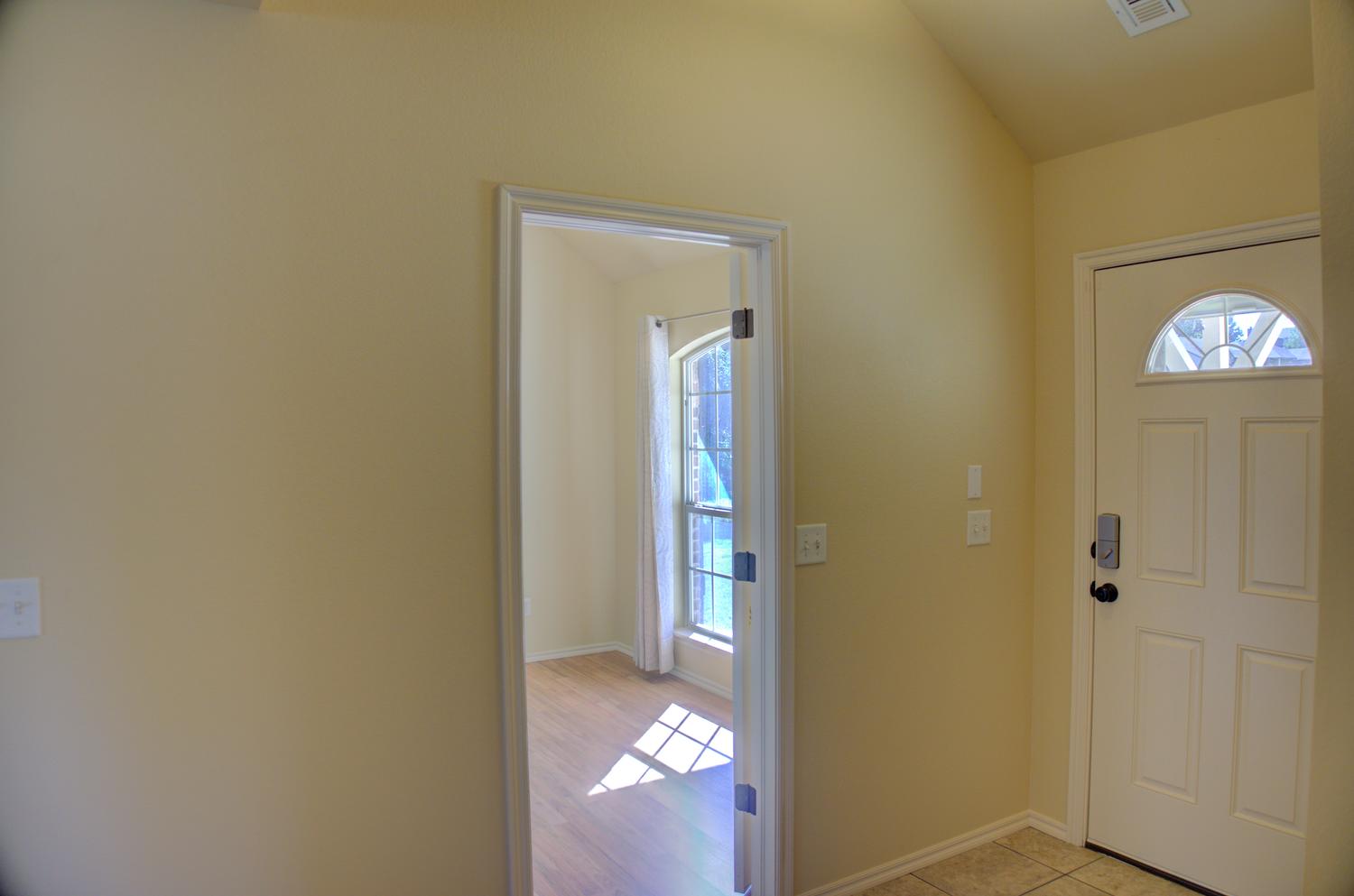 9227 Freedom Avenue Property Photo 8