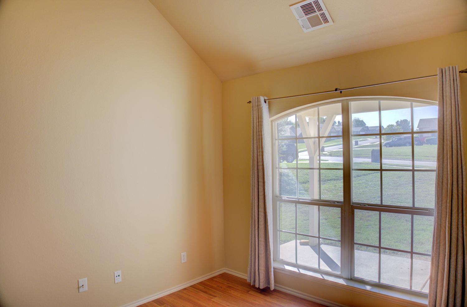 9227 Freedom Avenue Property Photo 10