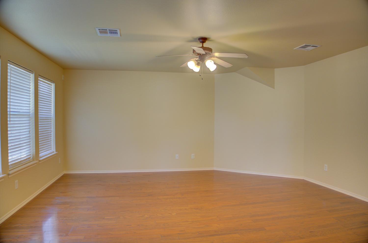 9227 Freedom Avenue Property Photo 15