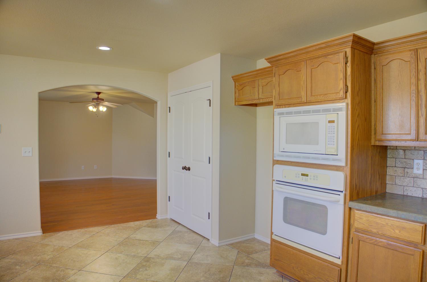 9227 Freedom Avenue Property Photo 26