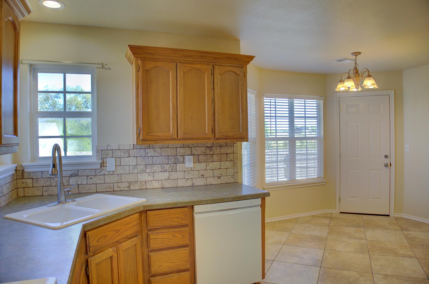 9227 Freedom Avenue Property Photo 28