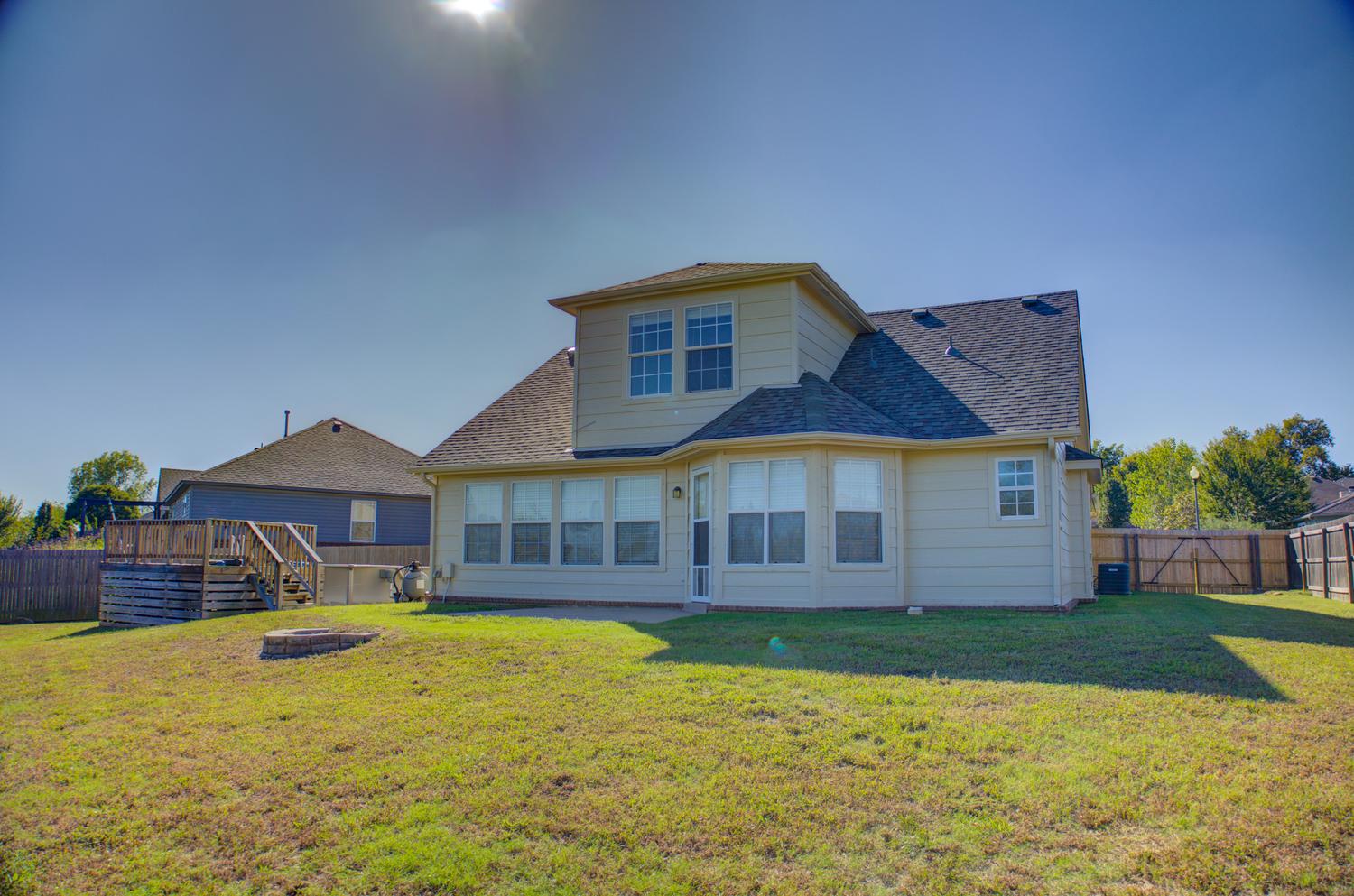9227 Freedom Avenue Property Photo 56