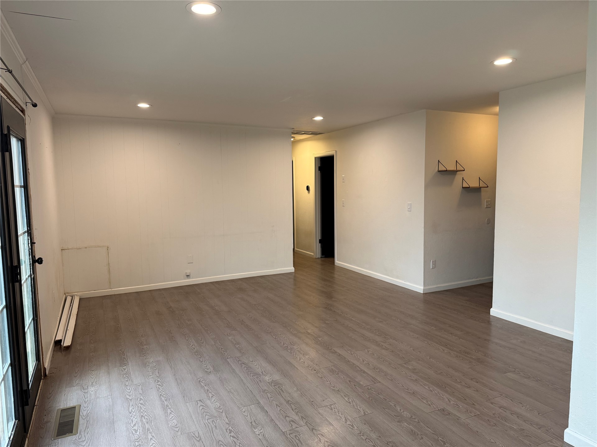 4819 S Spruce Drive Property Photo 4
