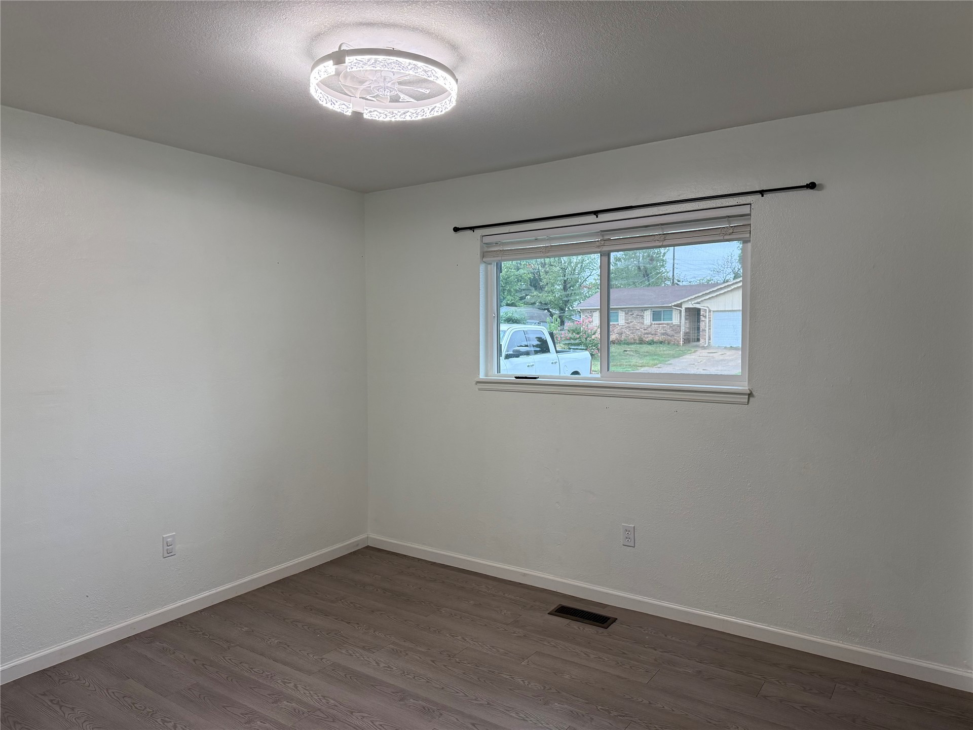 4819 S Spruce Drive Property Photo 14