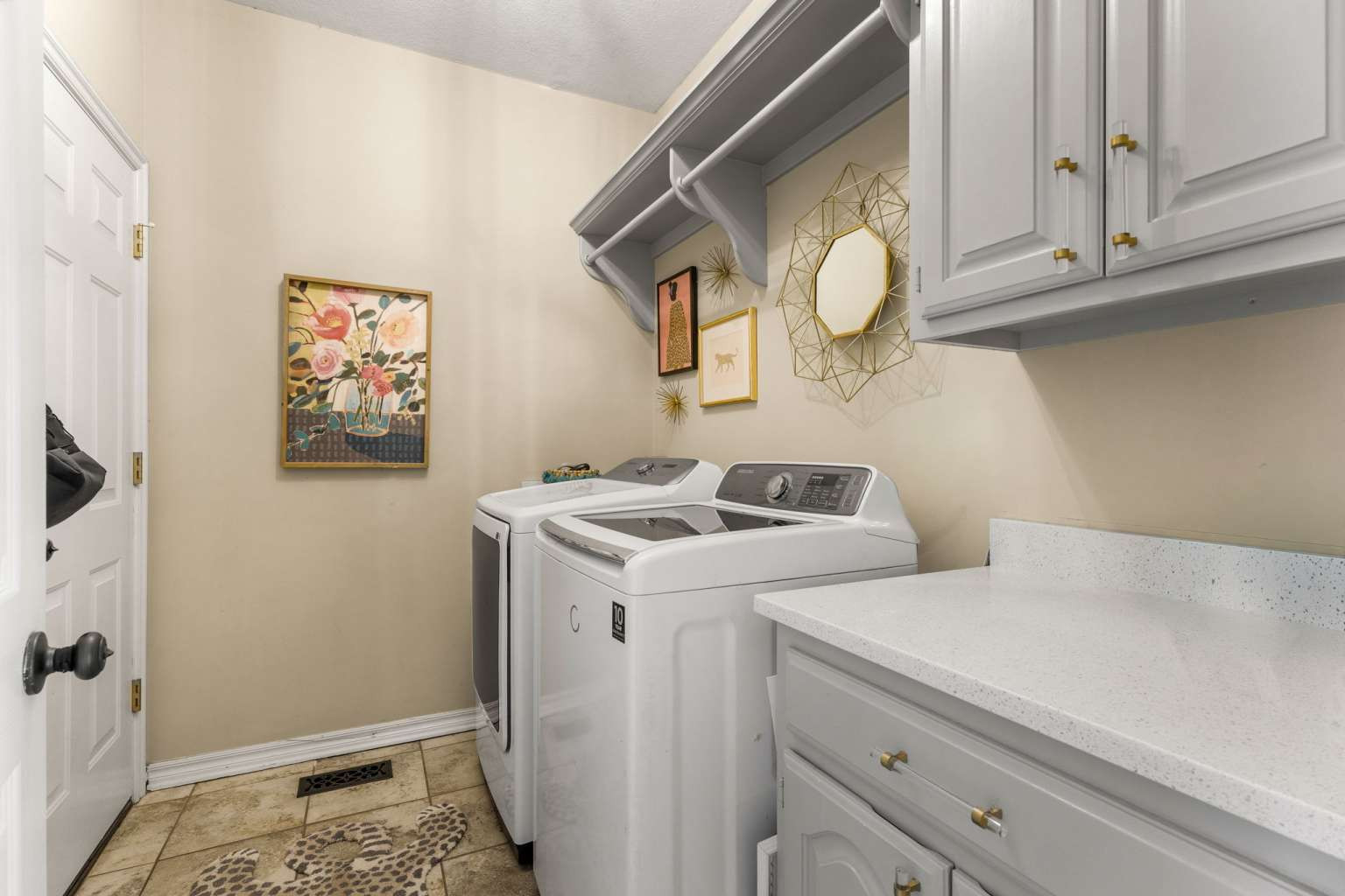 8404 S 7th Street Property Photo 25