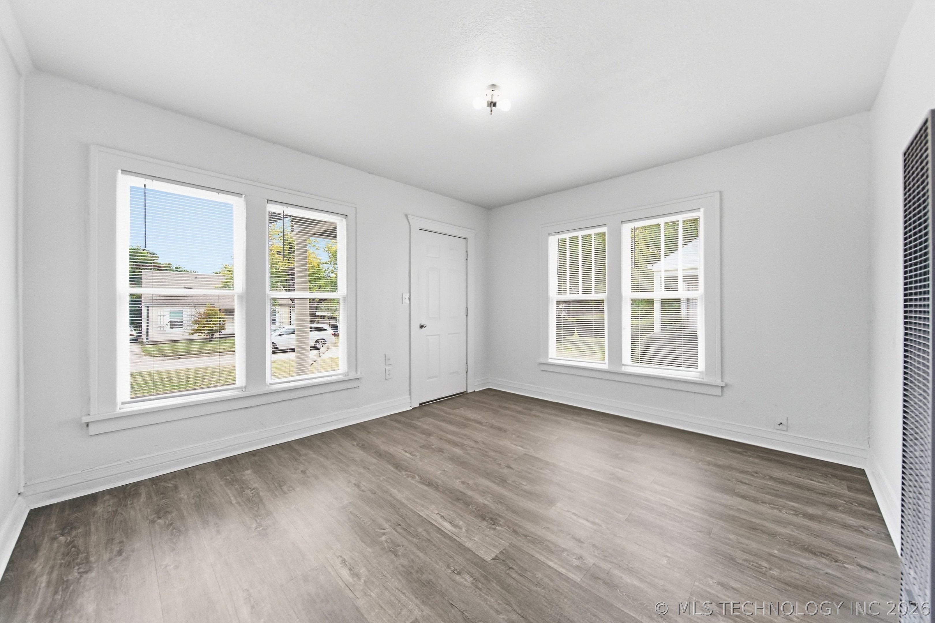 122 N Louisville Avenue Property Photo 16