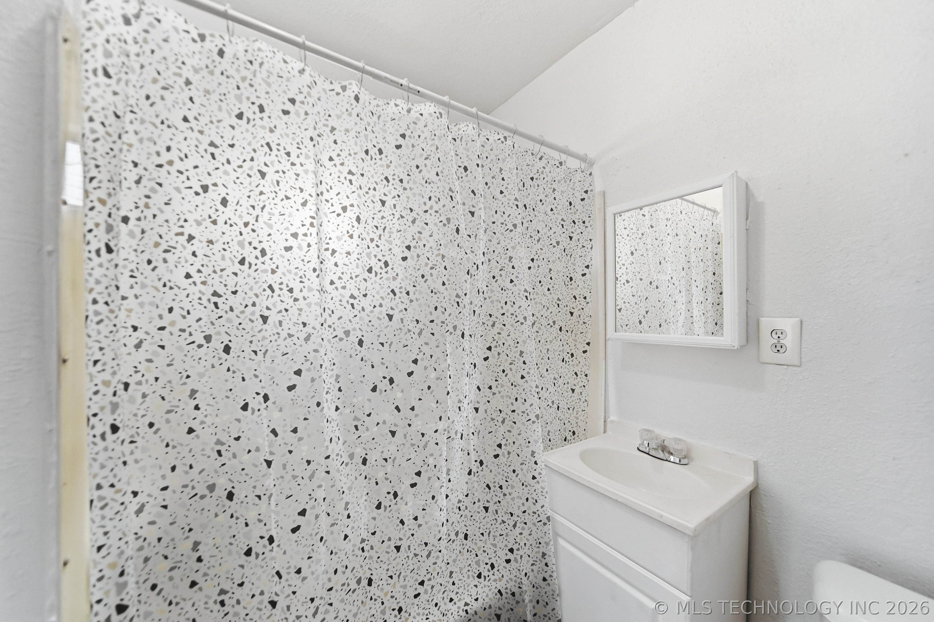 122 N Louisville Avenue Property Photo 23