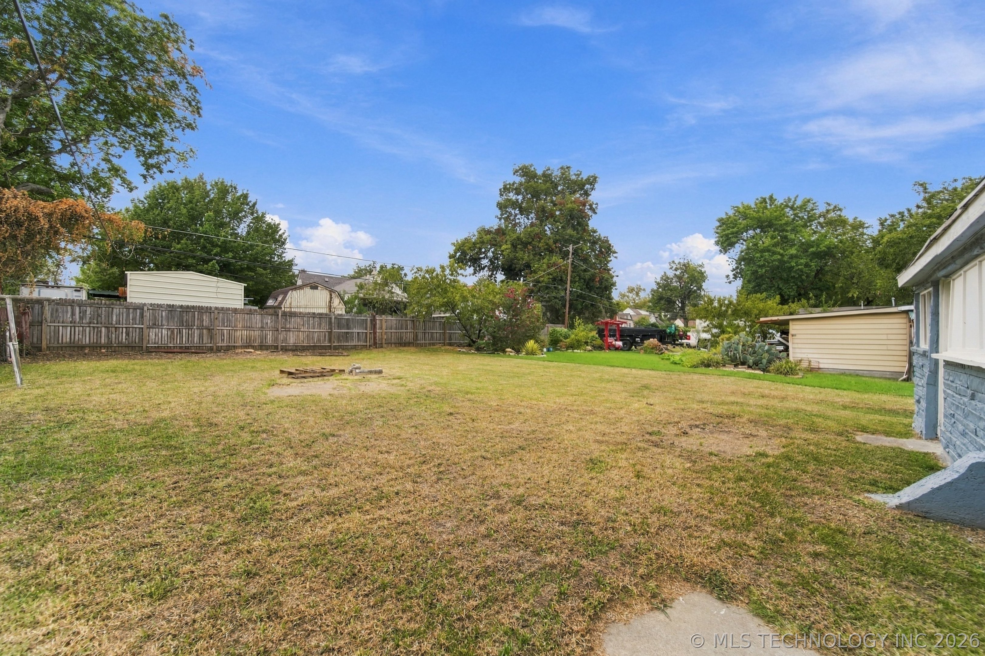 122 N Louisville Avenue Property Photo 25