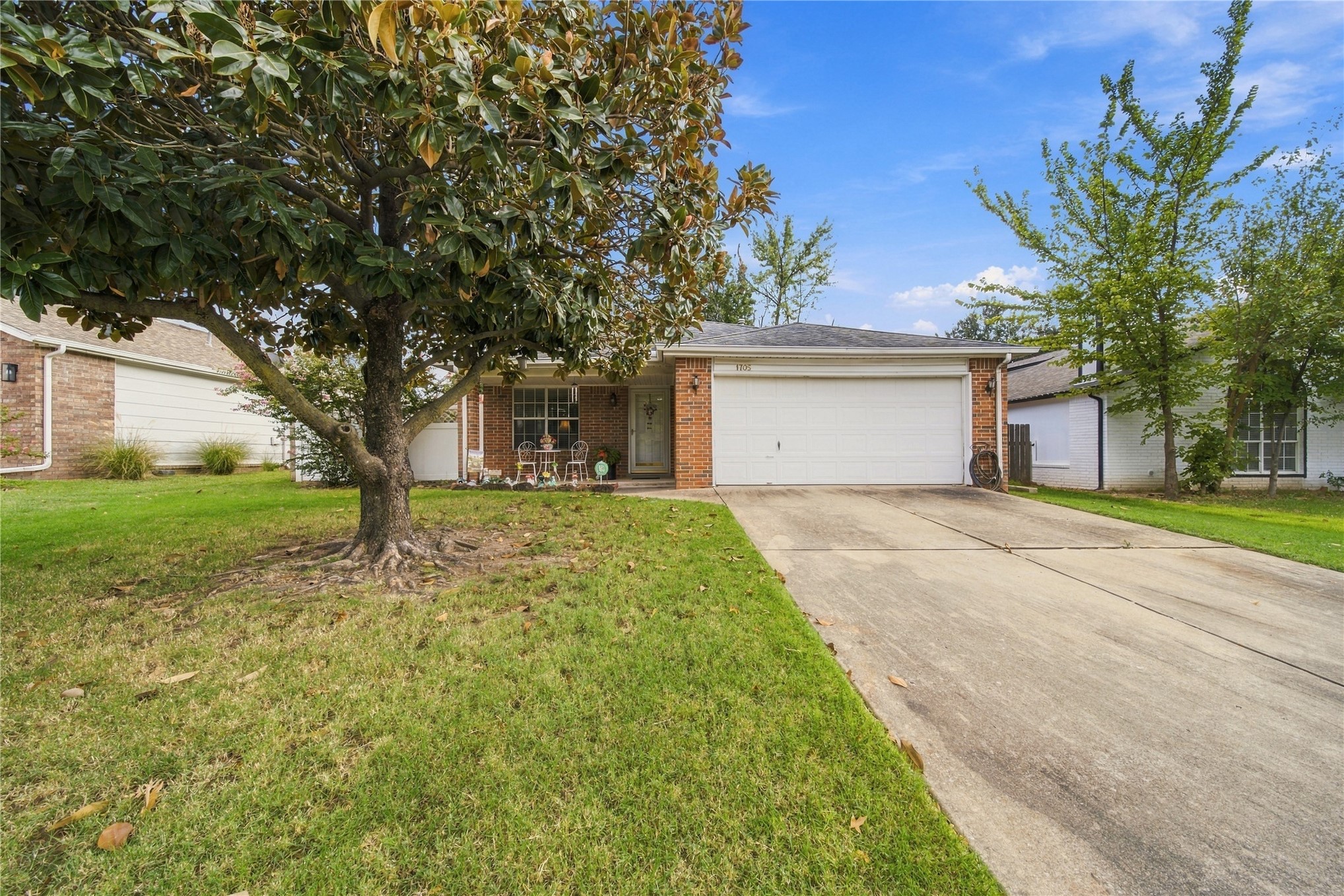 1705 W Fort Worth Street Property Photo 1