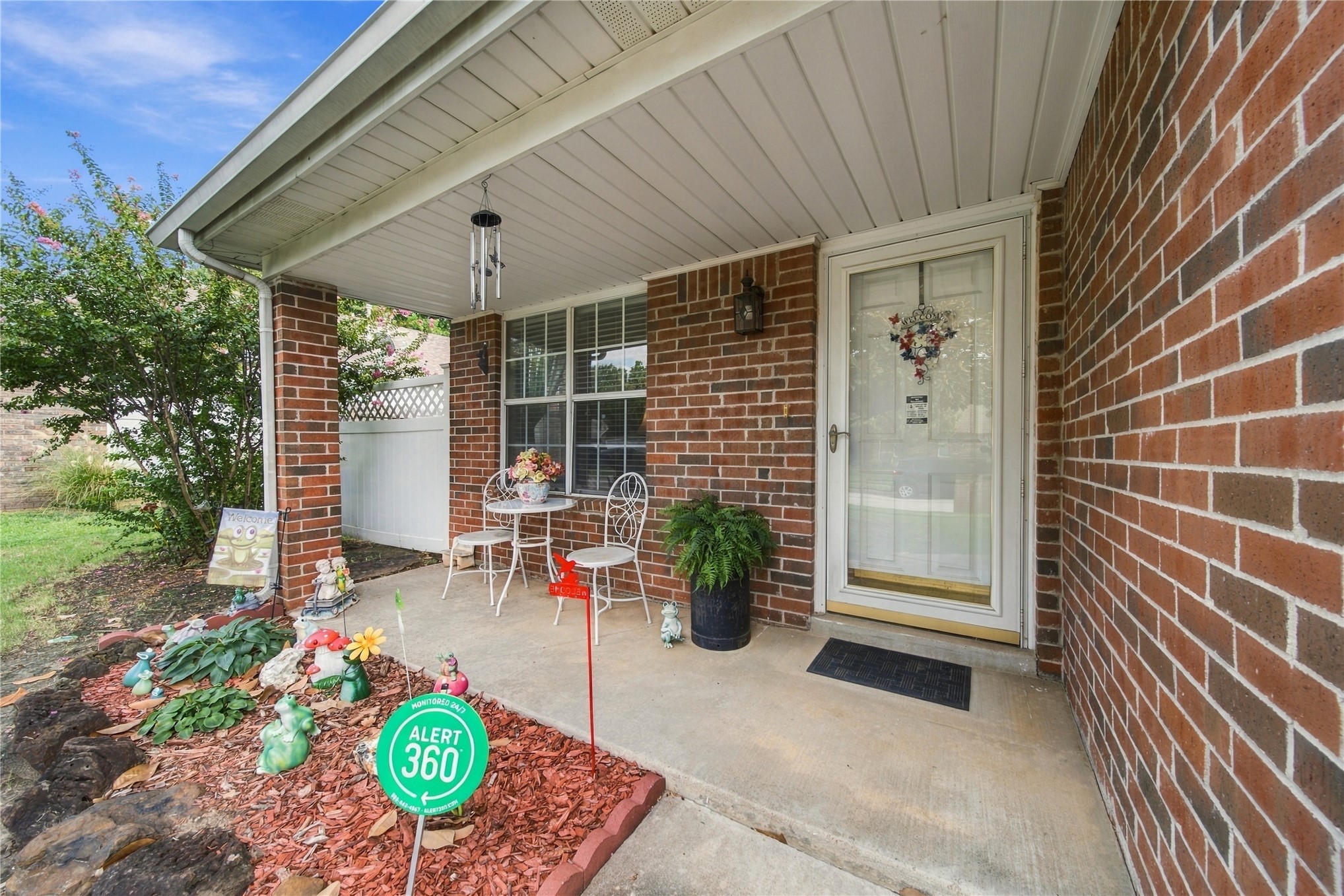 1705 W Fort Worth Street Property Photo 5