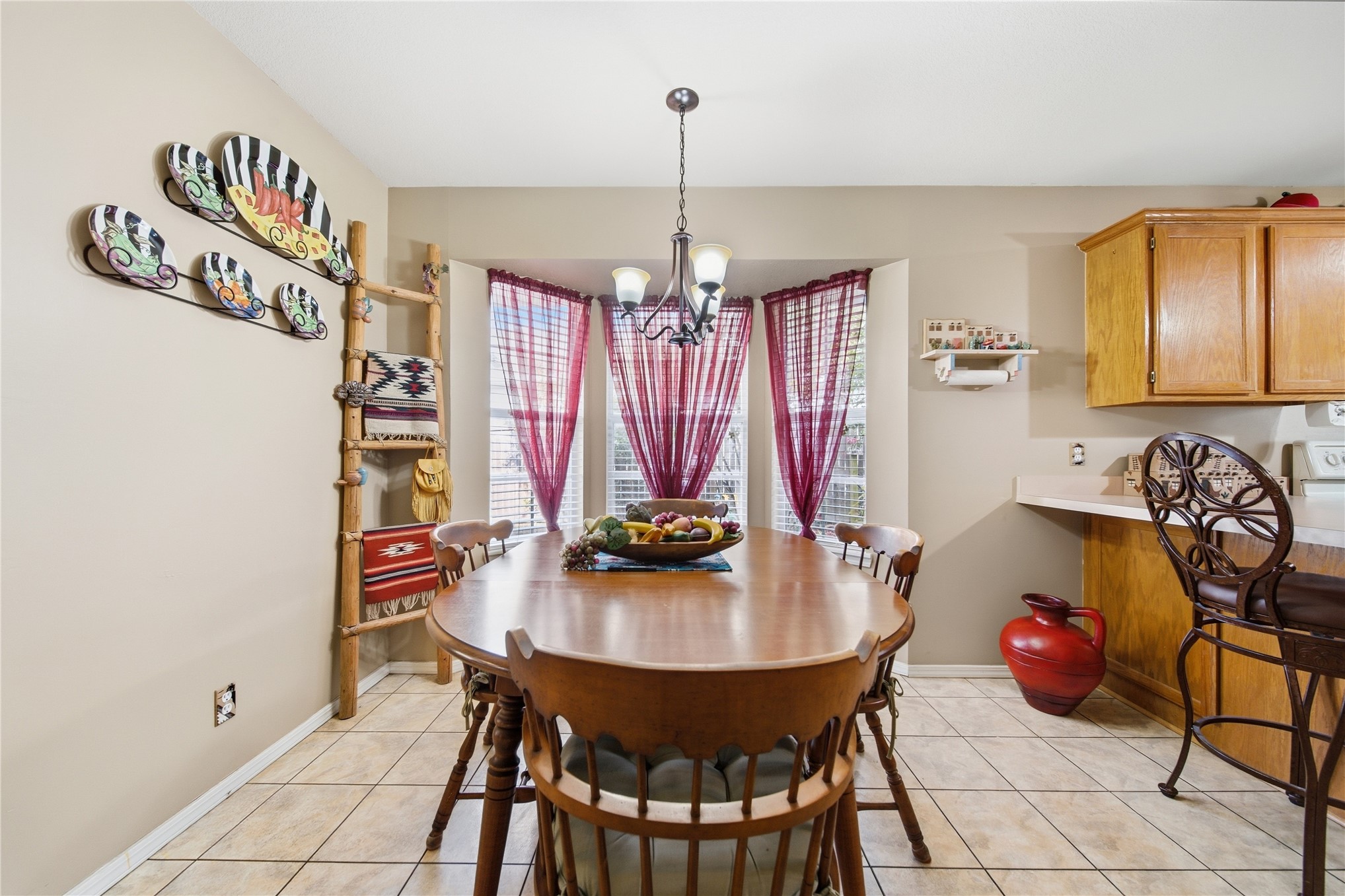 1705 W Fort Worth Street Property Photo 10