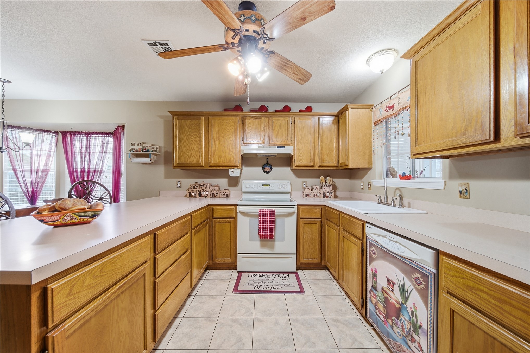 1705 W Fort Worth Street Property Photo 13