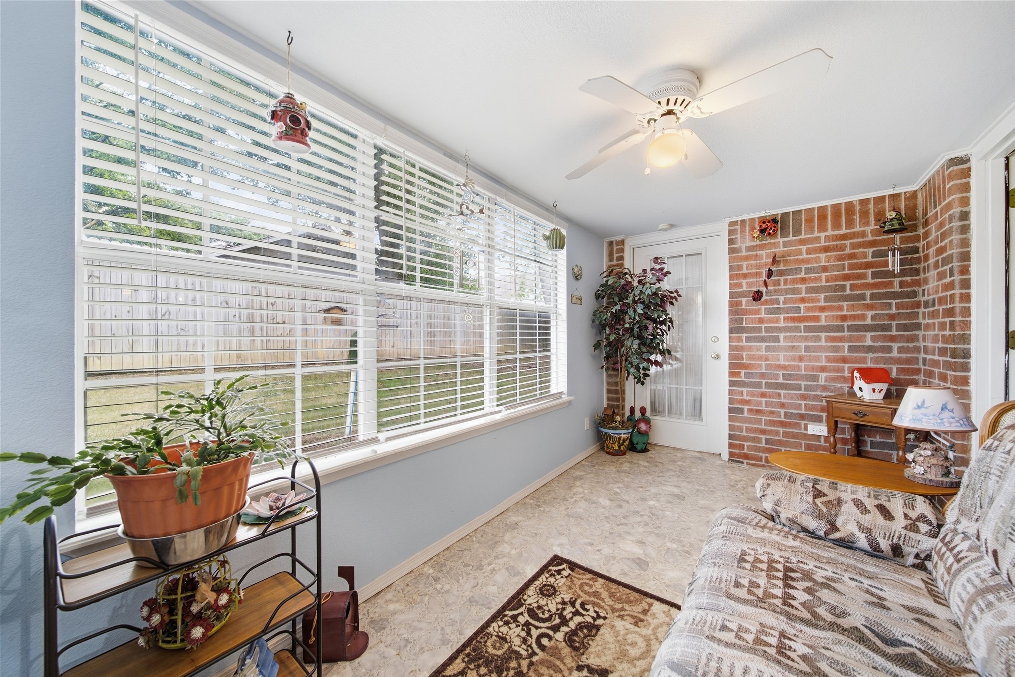 1705 W Fort Worth Street Property Photo 18
